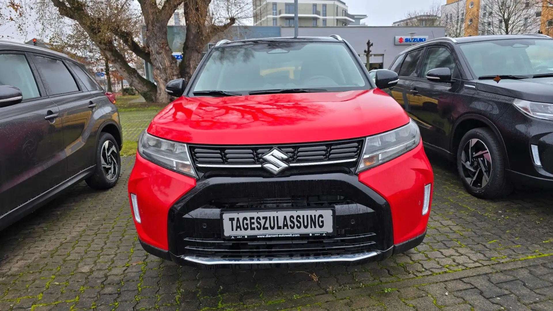 Suzuki Vitara 1.5 Comfort+ AGS Allgrip/Anhängerkupplung Rosso - 2