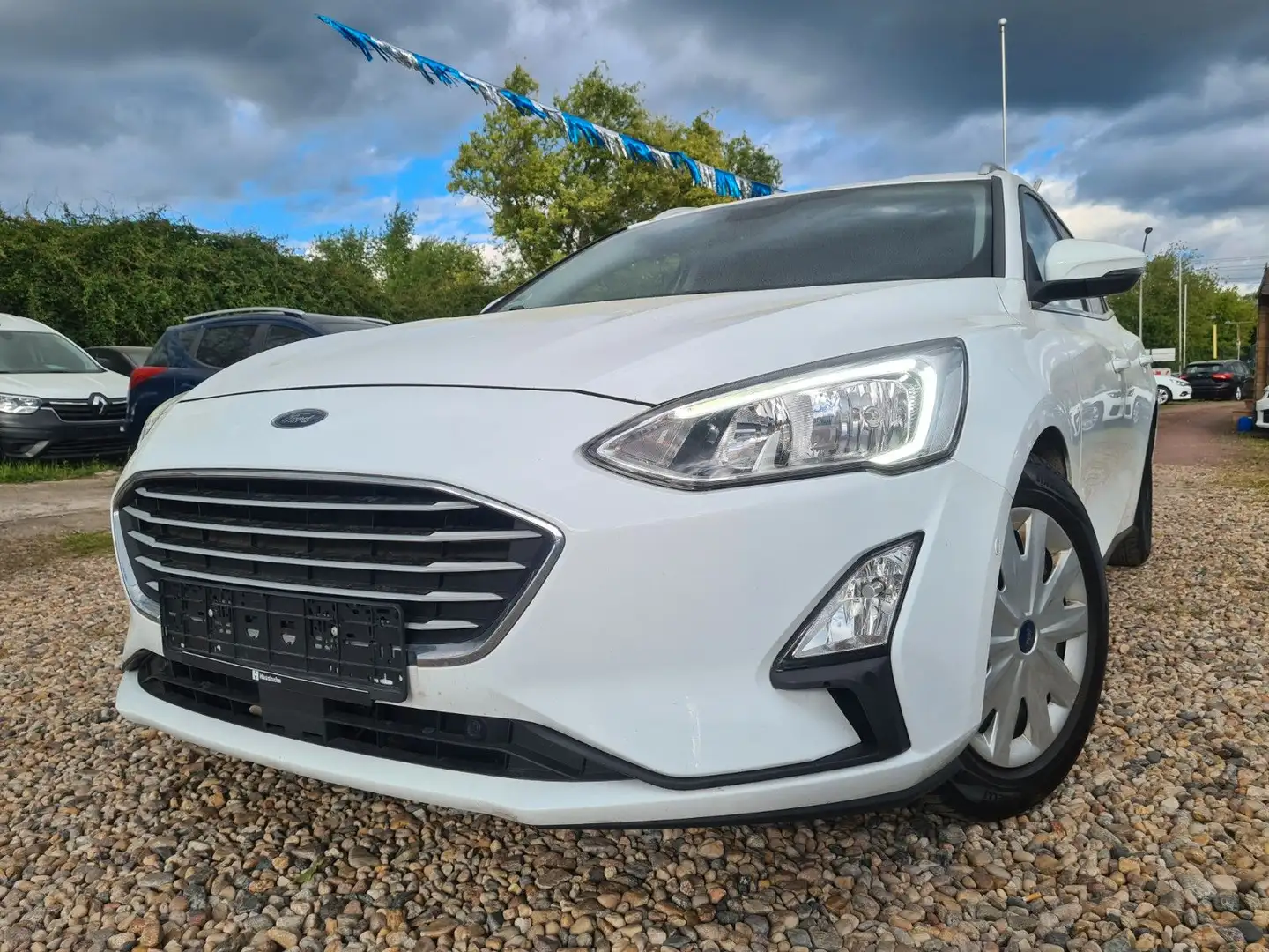 Ford Focus 1,5 Turnier AUT./KAMERA/ STH/AHK/SLS/TOTW. Blanco - 1