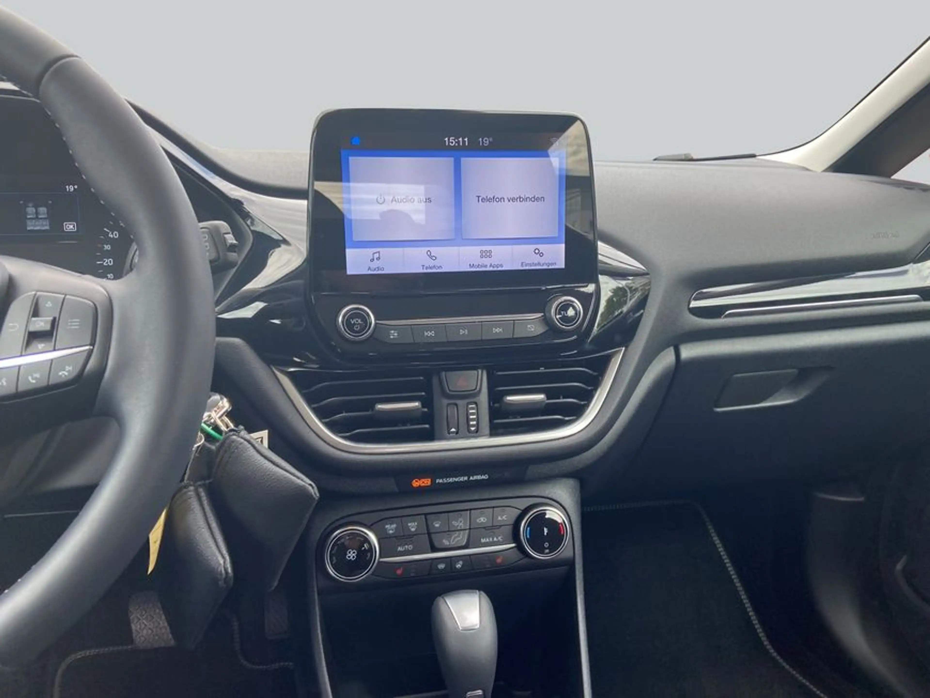Ford Fiesta 1.0 EcoBoost Hybrid S&S Aut. TITANIUM — photo 14