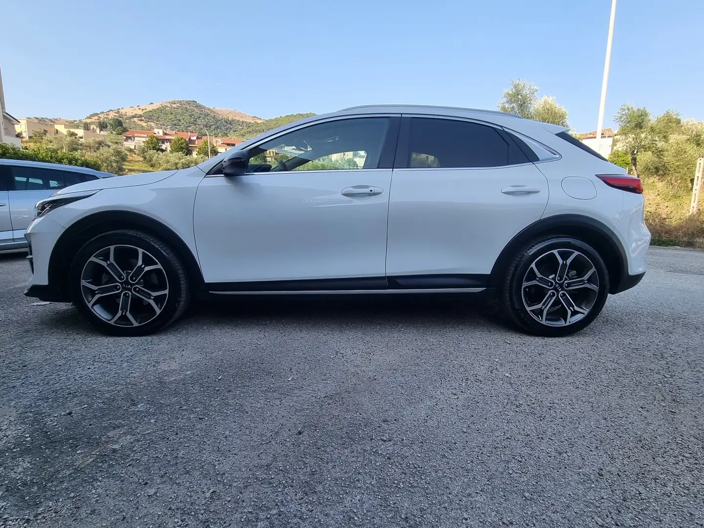 Kia XCeed 1.6 crdi Evolution Lounge Pack 136cv dct - 1