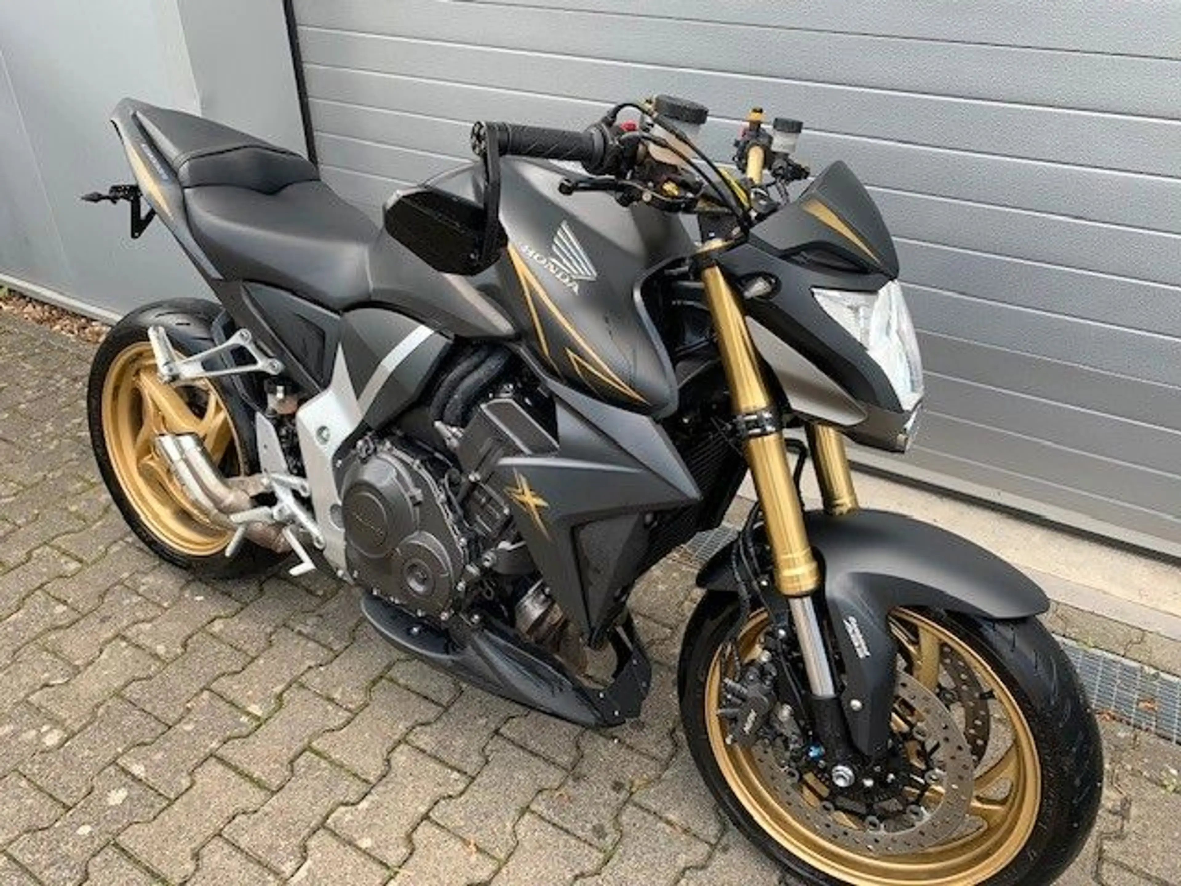 Honda CB 1000 RA — photo 2