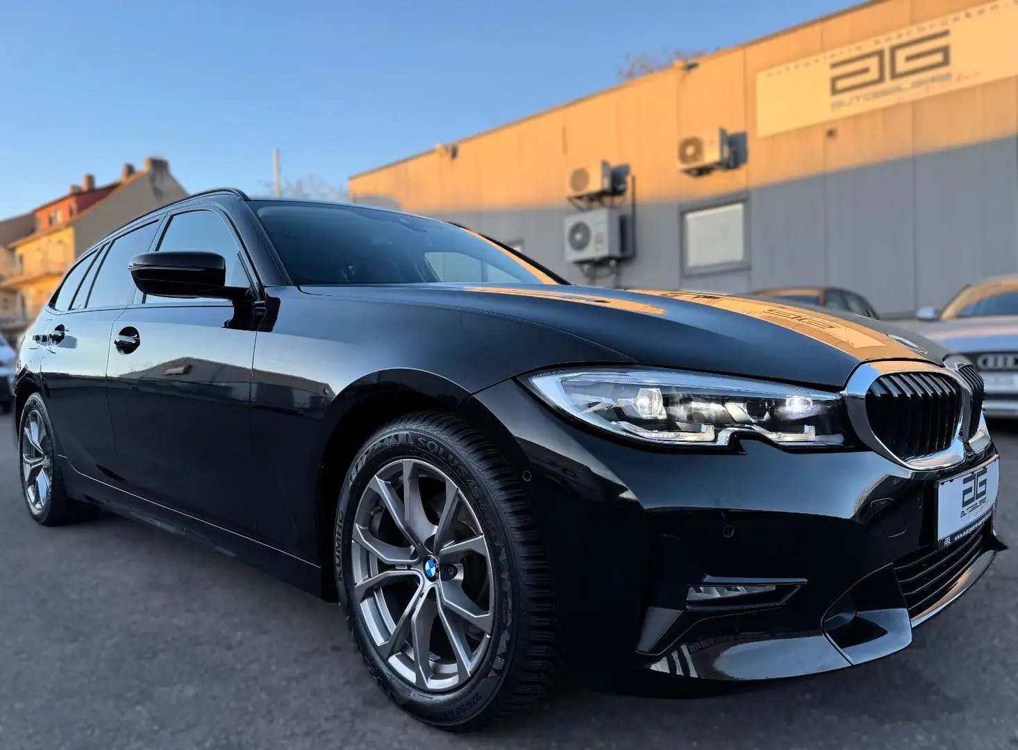BMW 320 d Touring Sport Line *Navi/Kamera/Teilleder* Noir - 1