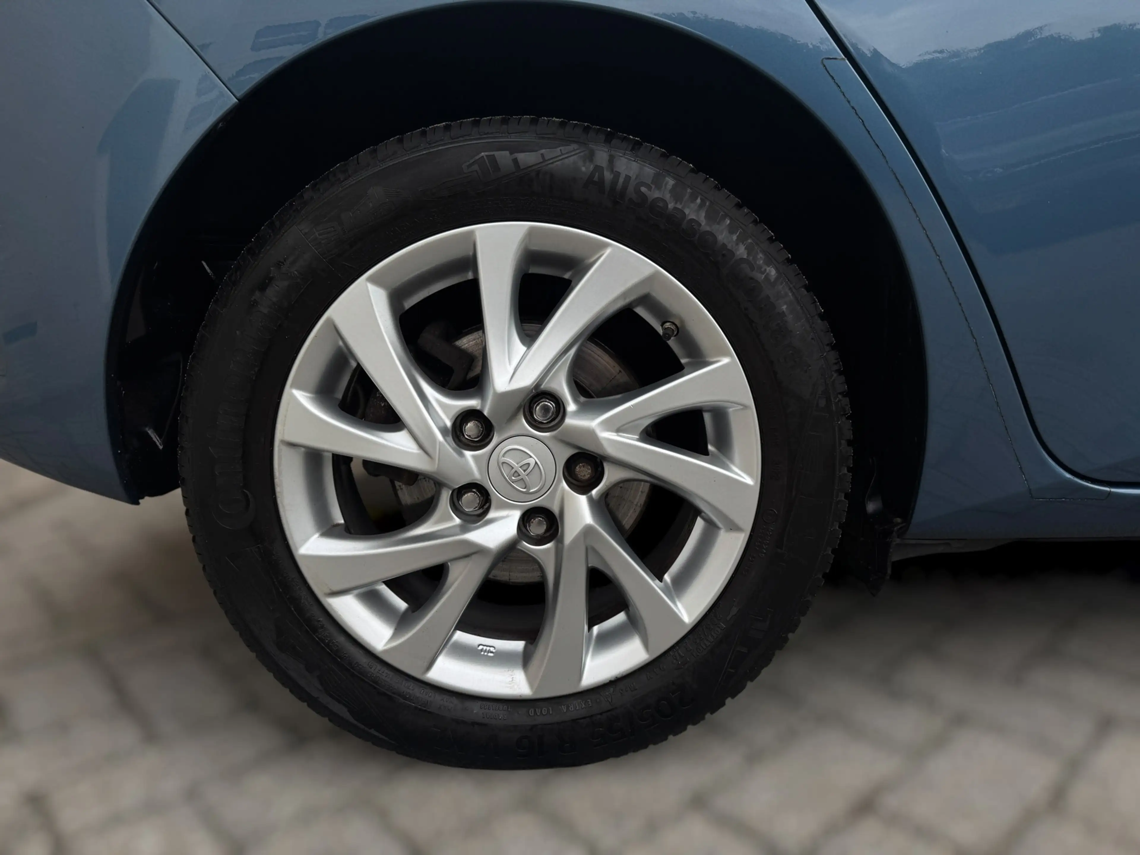 Toyota Auris 1.8 Hybrid Lease Camera / 4-Seizoenenband / Lmv / — photo 8