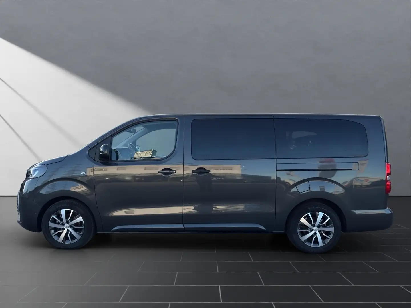 Toyota Proace Verso L2 Team Deutschland Grau - 2