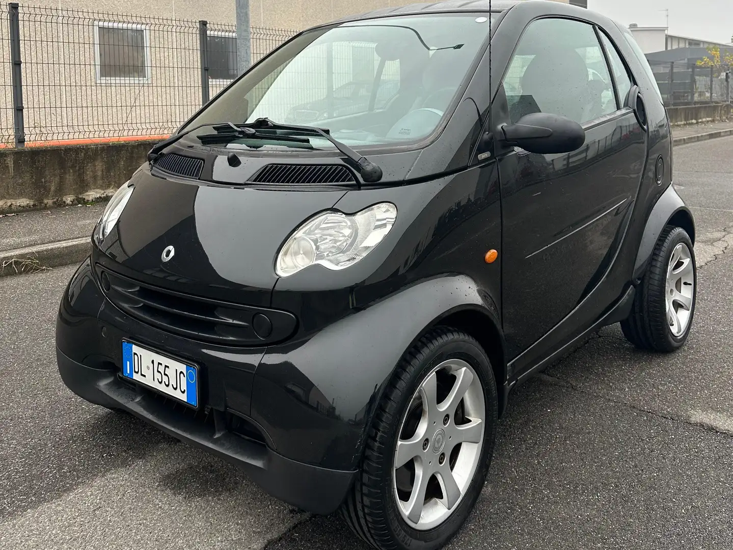 smart forTwo 0.7 Pure 61cv UNICO PROP CATENA APPENA SOSTITUITA Schwarz - 1