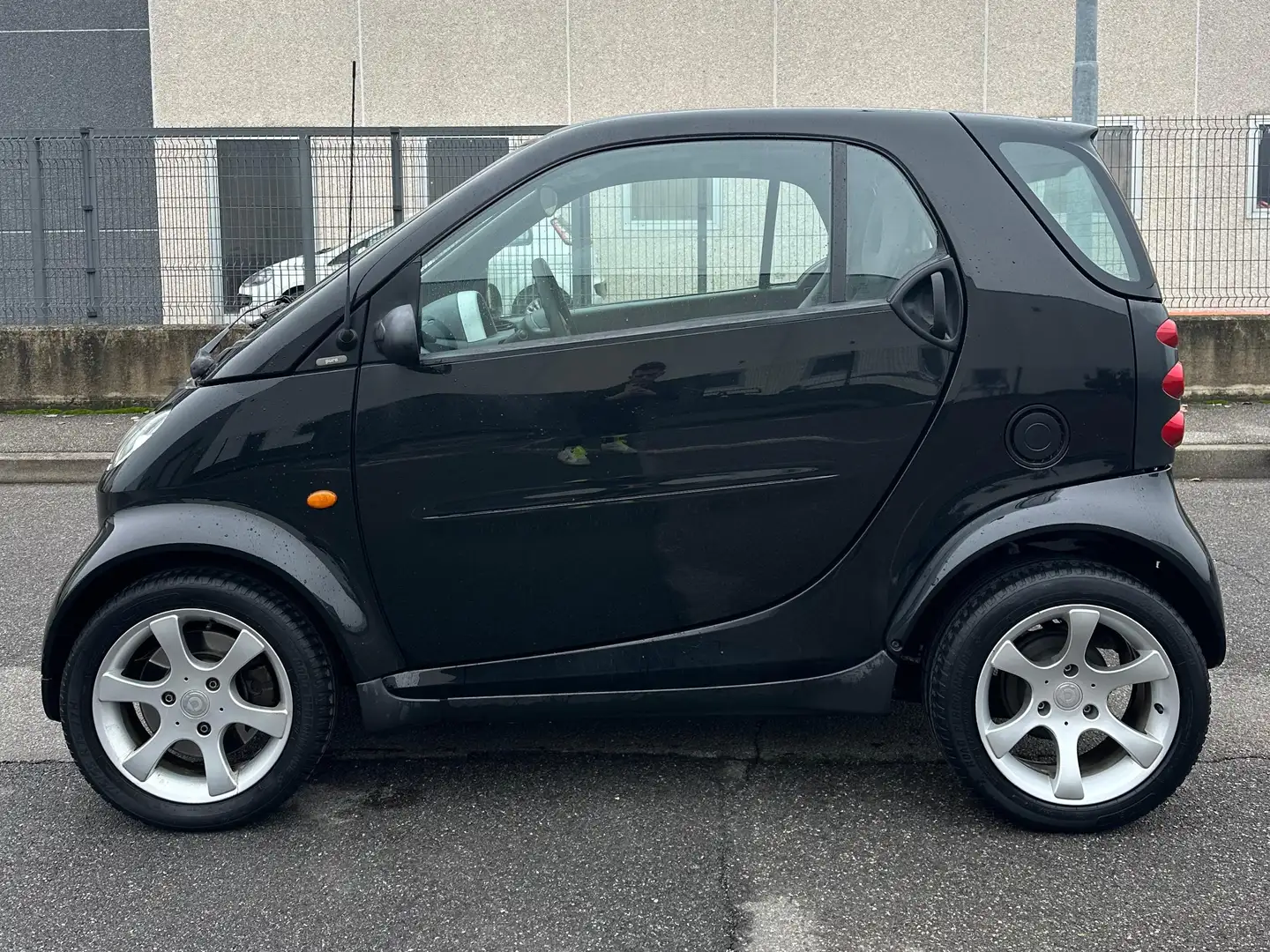 smart forTwo 0.7 Pure 61cv UNICO PROP CATENA APPENA SOSTITUITA Schwarz - 2