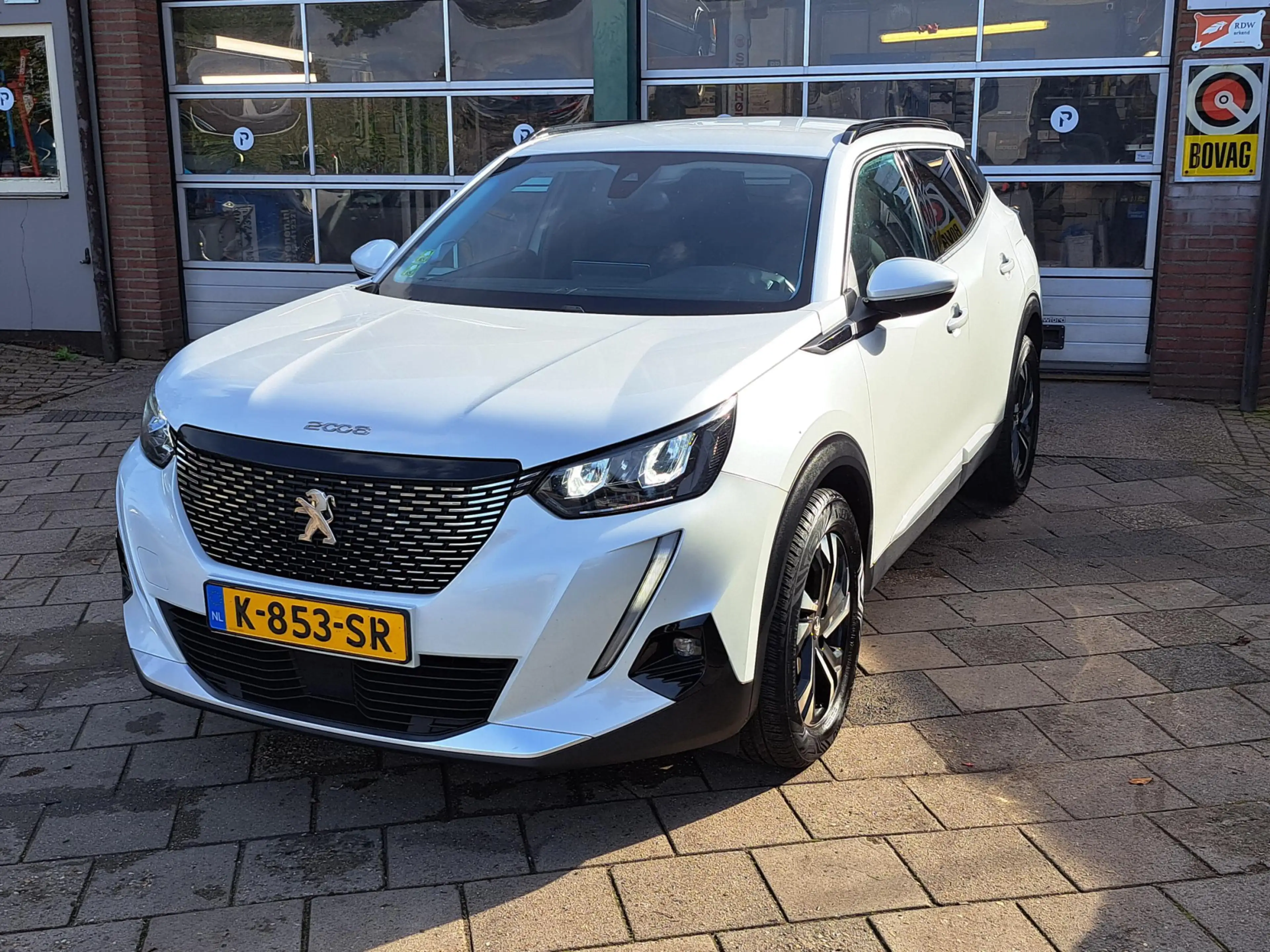 Peugeot 2008 1.2 PureTech Allure Pack - Trekhaak — photo 2