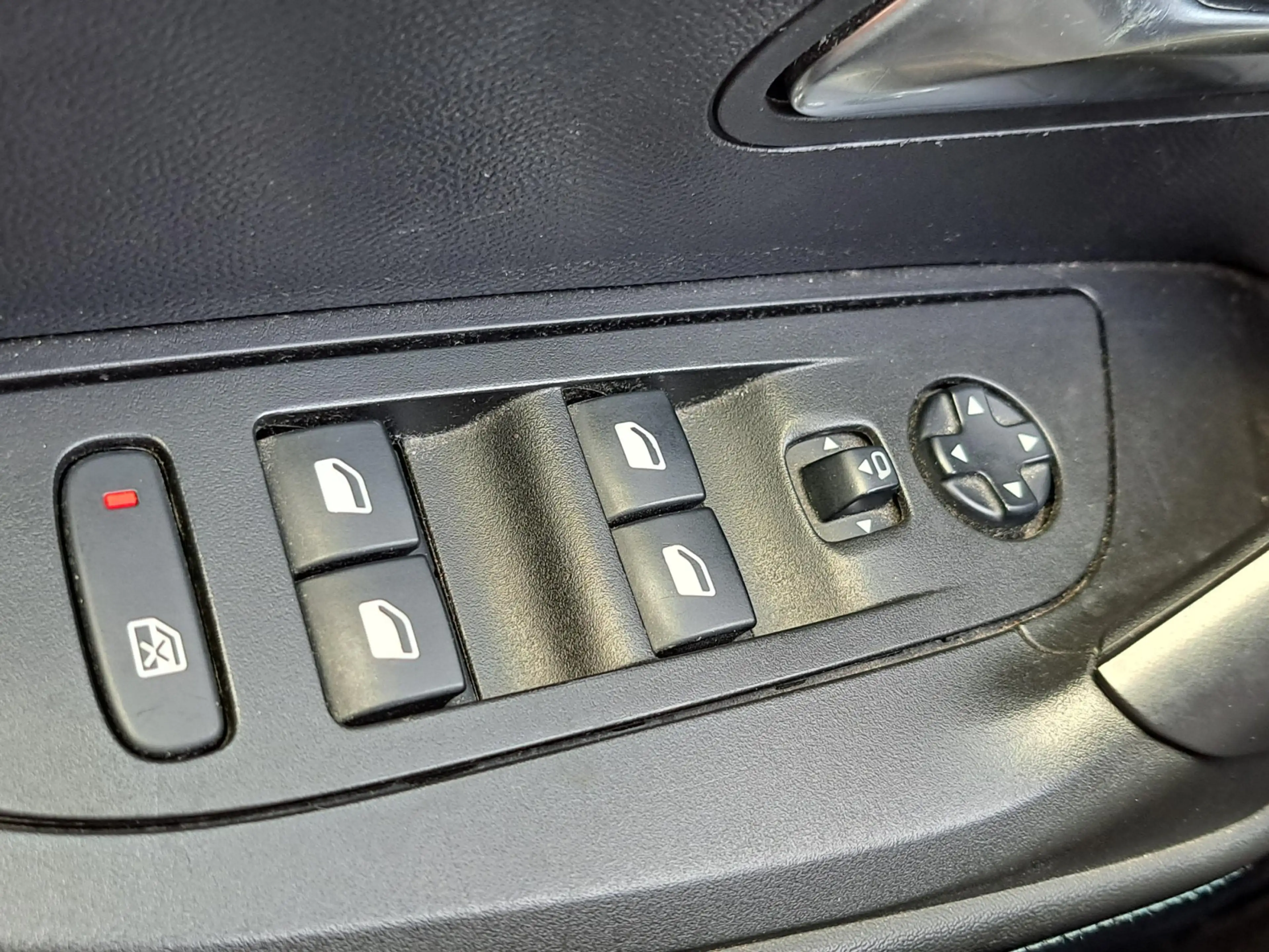 Peugeot 2008 1.2 PureTech Allure Pack - Trekhaak — photo 17