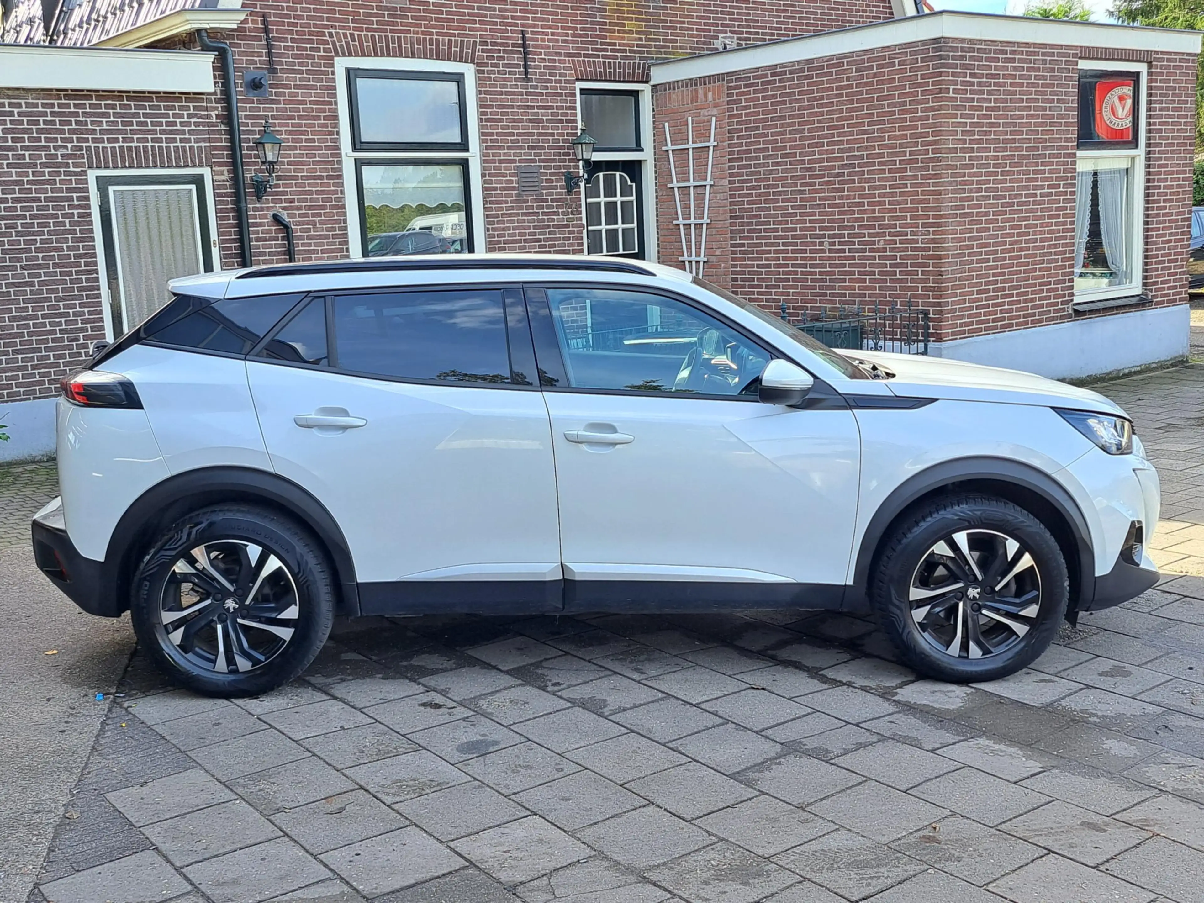 Peugeot 2008 1.2 PureTech Allure Pack - Trekhaak — photo 5
