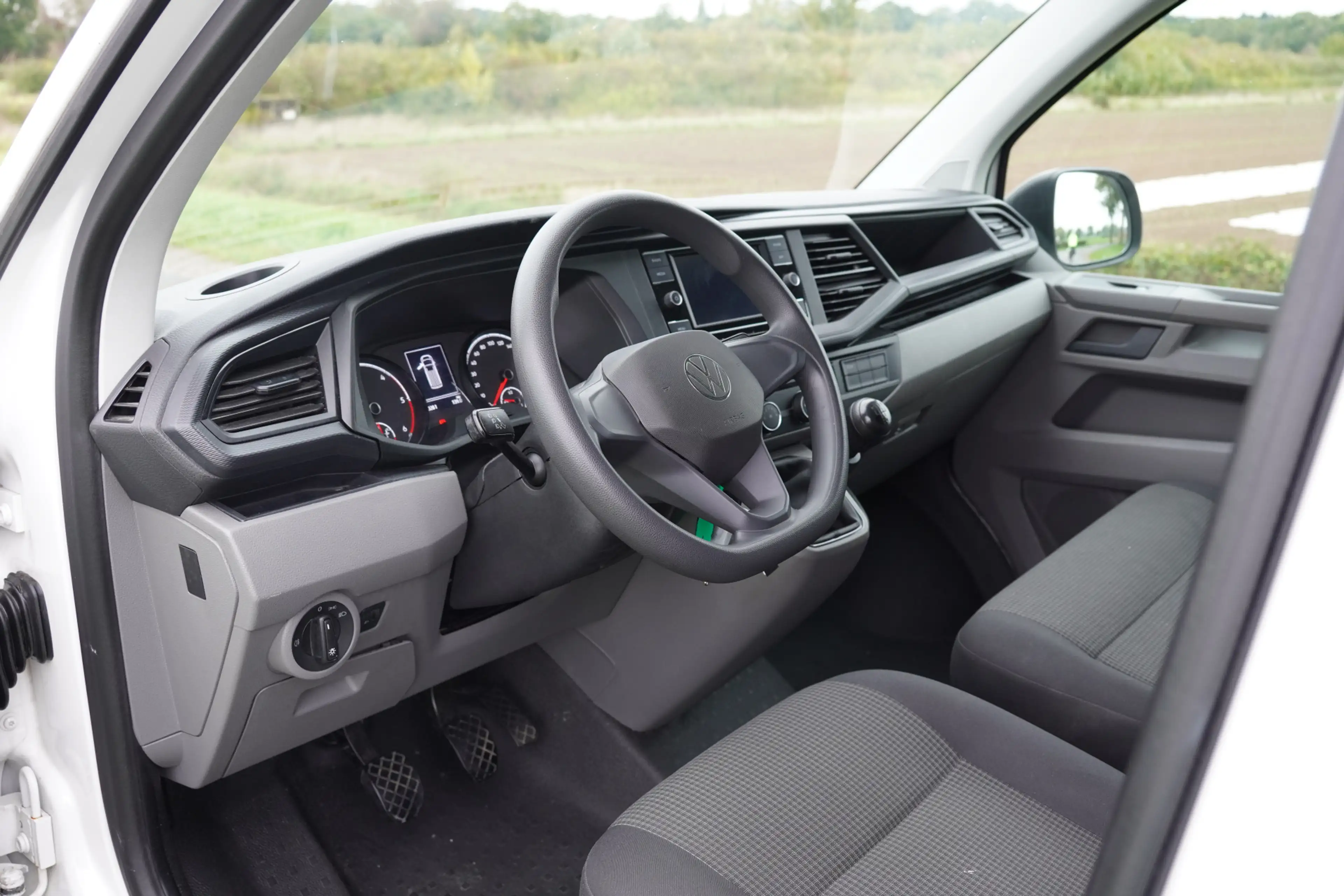 Volkswagen T6.1 Transporter 2.0 TDI L1H1 28 Comfortline / Airco / 3 persoon / — photo 15