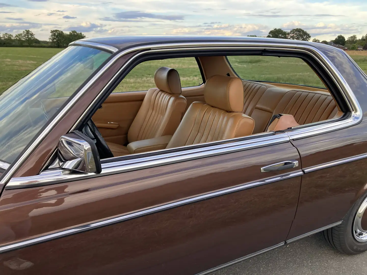 Mercedes-Benz CE 280 // sehr gepflegt, Klima, 4 el. FH, Automatik, TÜV Braun - 1
