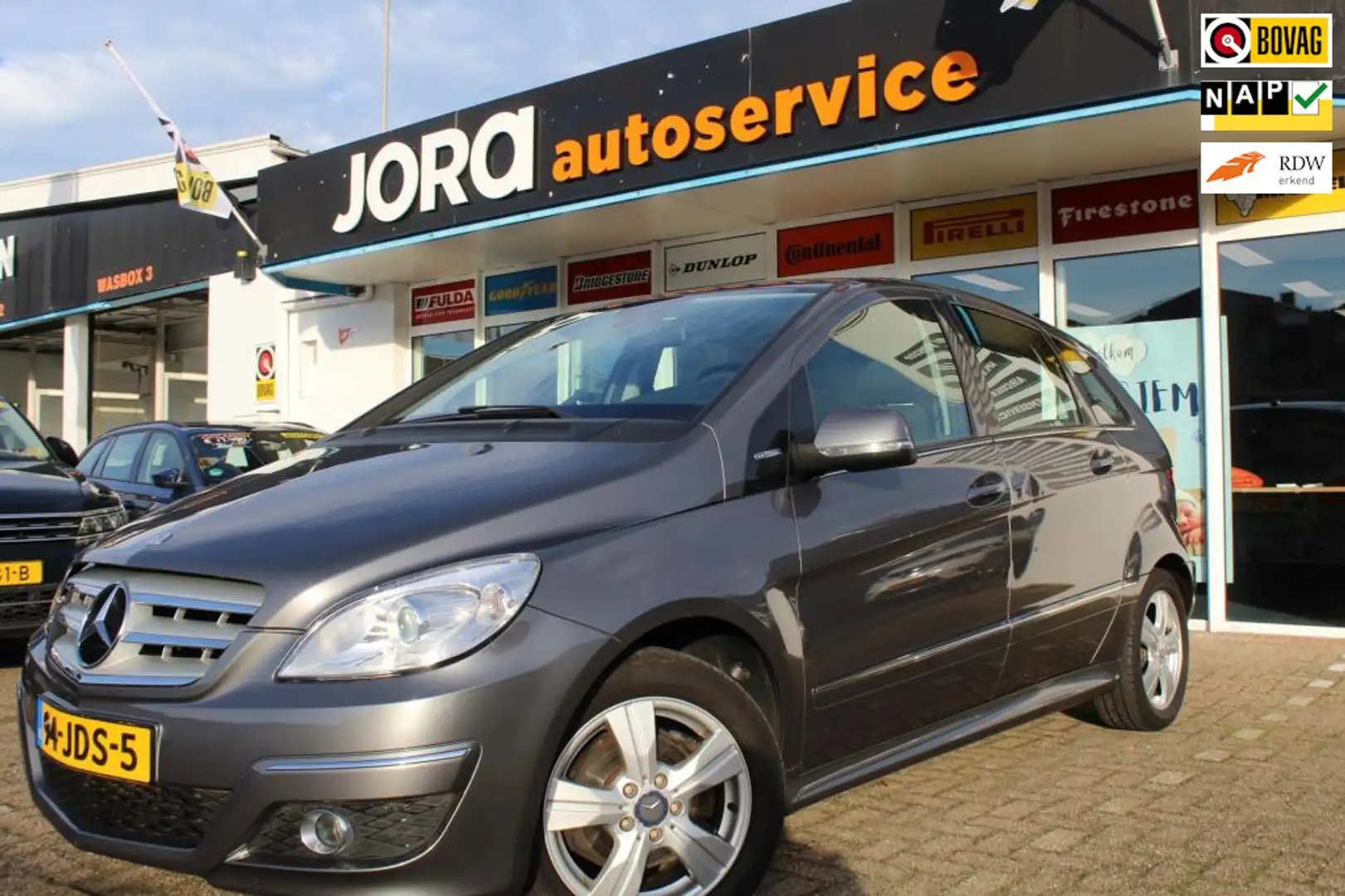 Mercedes-Benz B 170 BlueEFFICIENCY Gris - 1