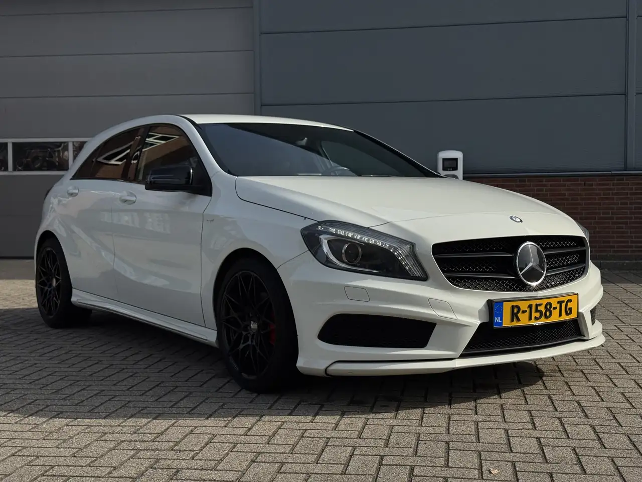 Mercedes-Benz A 180