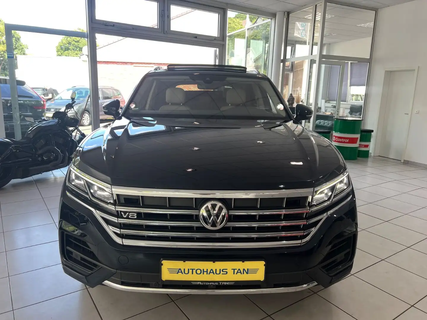 Volkswagen Touareg 4.0 V8 Elegance 4Motion R line Blau - 2