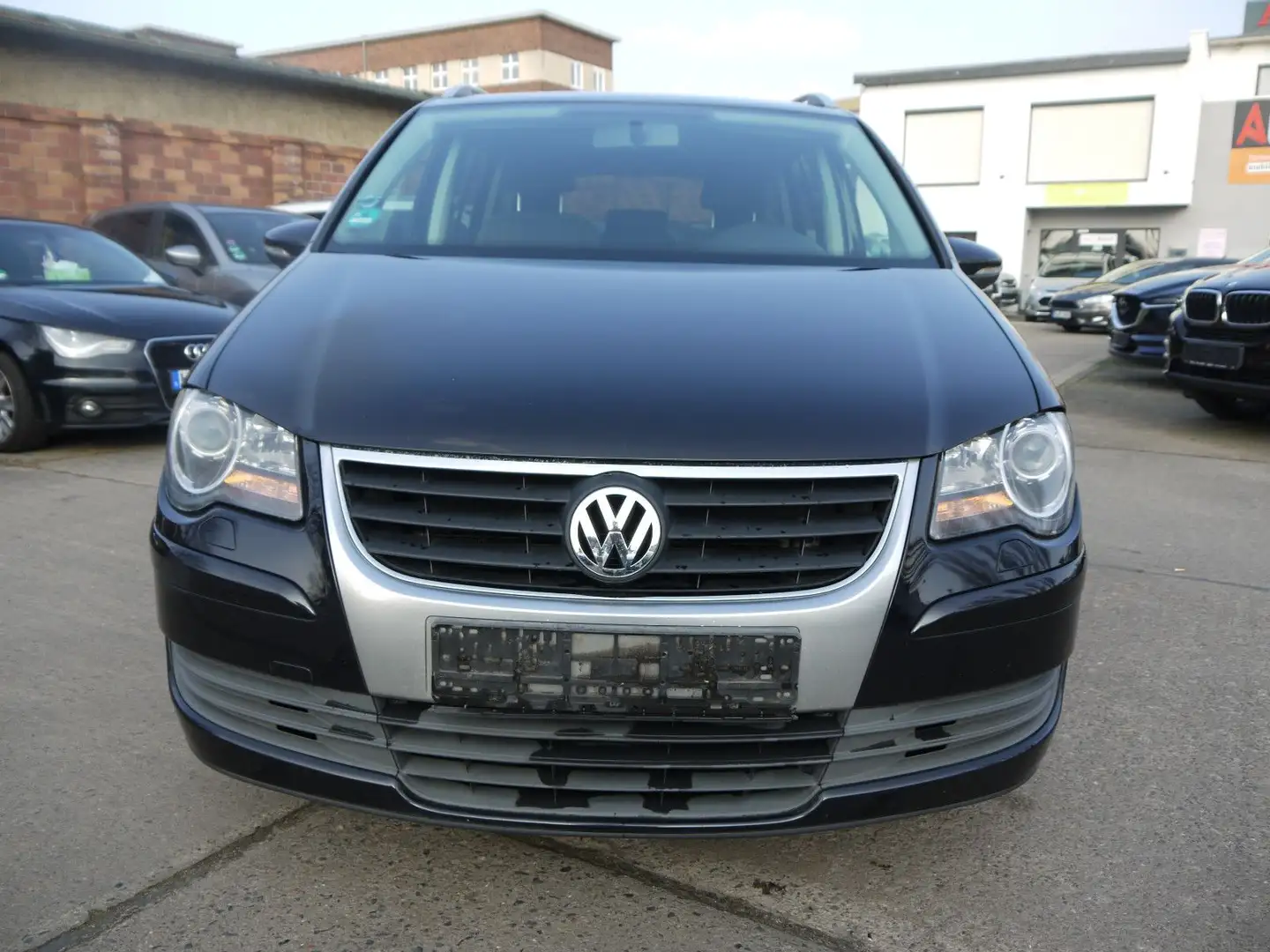 Volkswagen Touran Freestyle/ 7-Sitzer Schwarz - 2