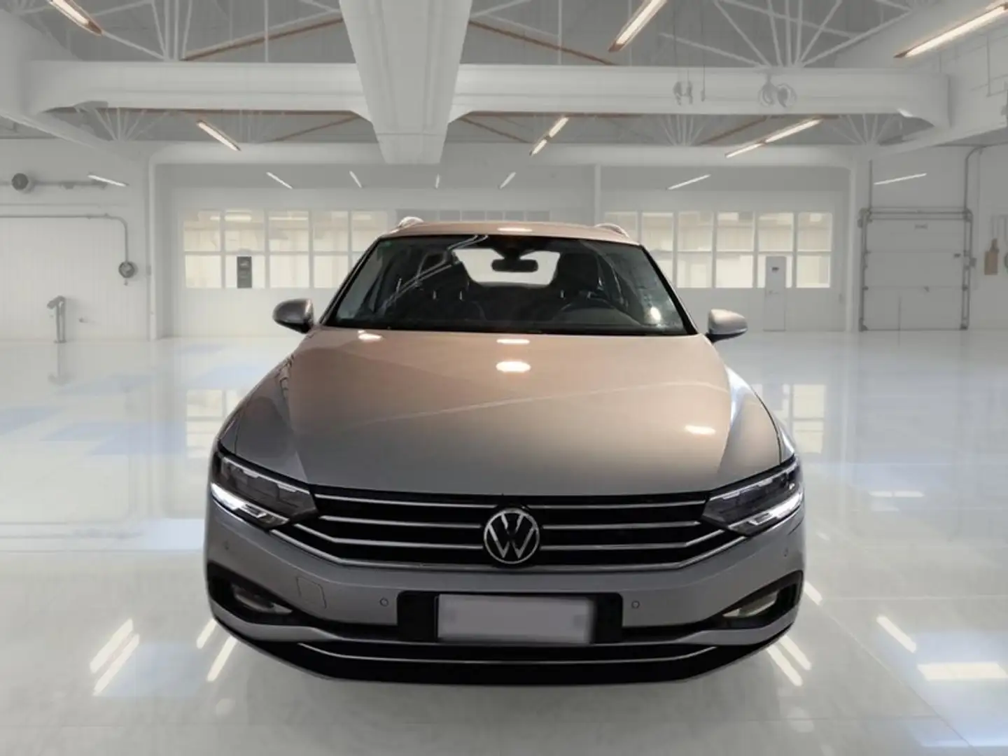 Volkswagen Passat Variant 2.0 TDI SCR EVO 110kW Business DSG - 2