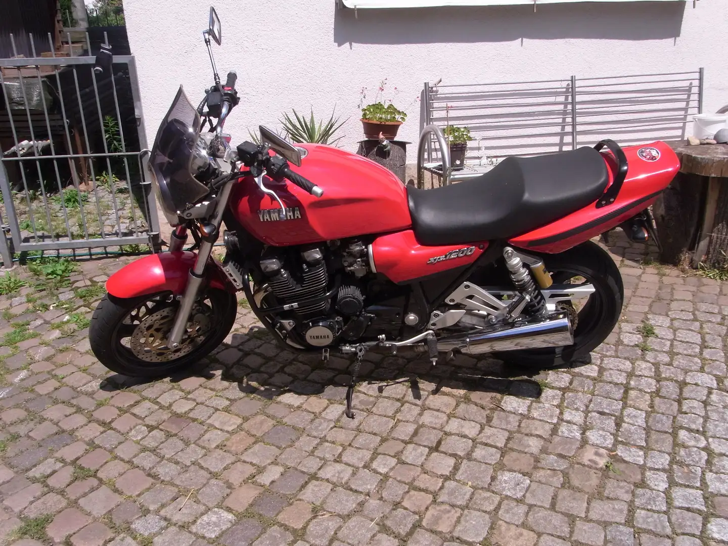 Yamaha XJR 1200 Rot - 1