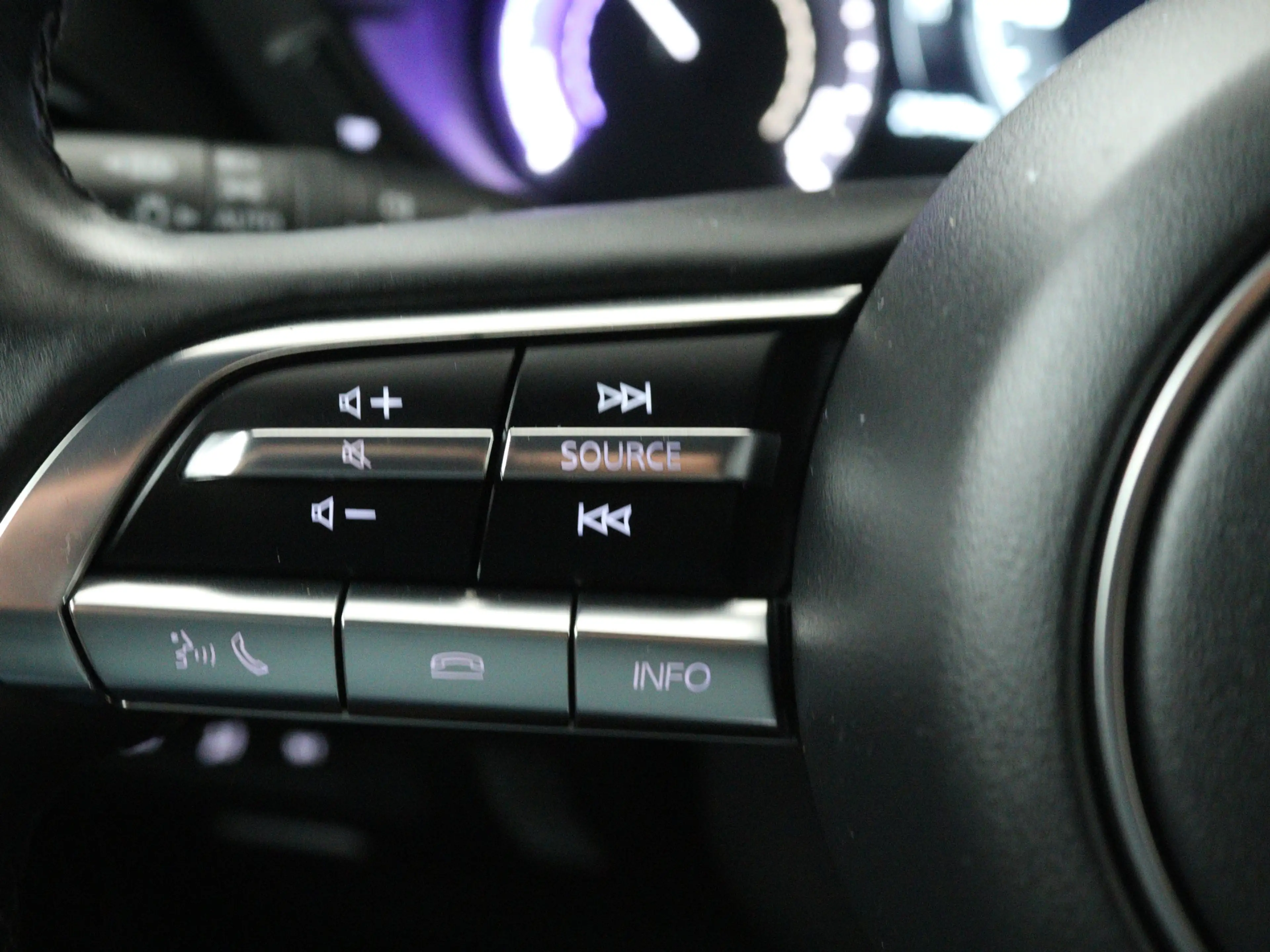 Mazda MX-30 e-SkyActiv EV 145 Advantage 36 kWh Onderweg-naar-d — photo 10