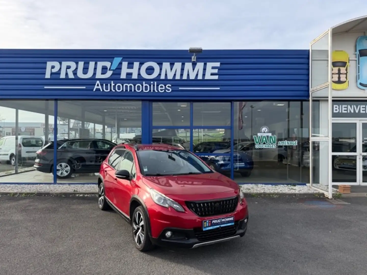 Peugeot 2008 1.6 BLUEHDI 100CH GT LINE Rouge - 1