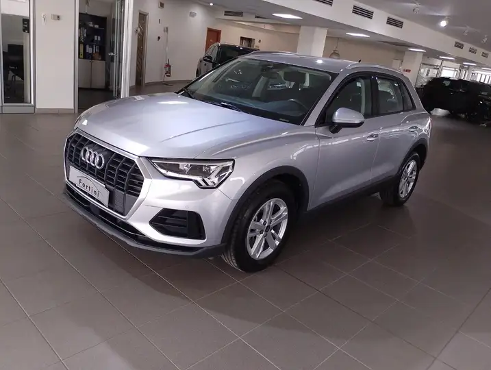 Audi Q3 40 TFSI quattro S tronic Business