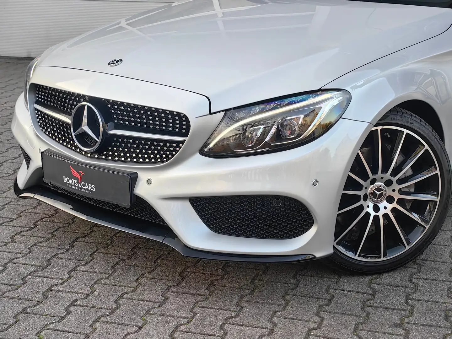 Mercedes-Benz C 300 C 300 Coupe PANO|AMG|BURMESTER|VIEW360°|KEYLESS Silber - 2