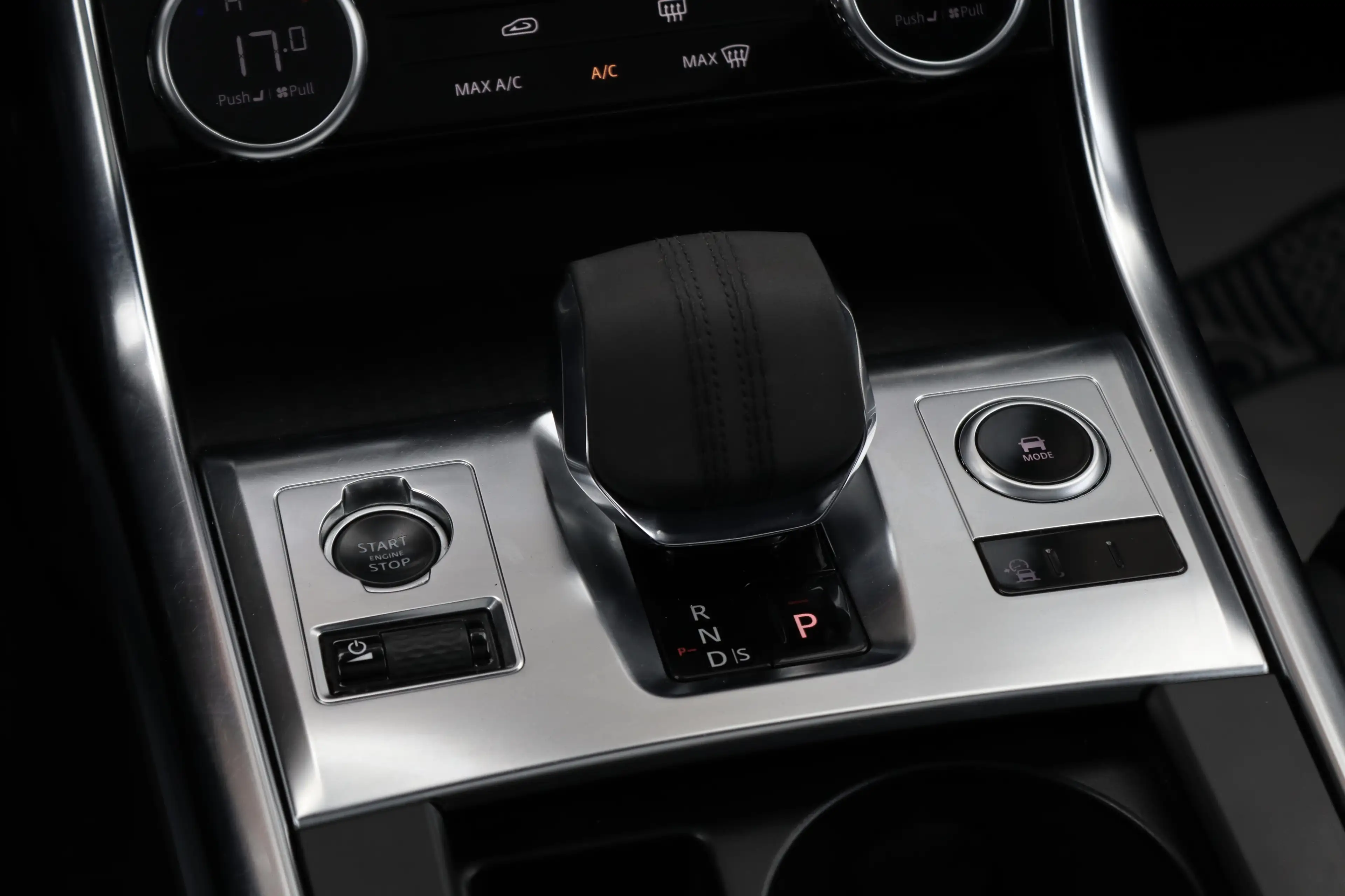 Jaguar XF Sportbrake R-Dynamic BTW Cam Pano Navi Garantie — photo 13