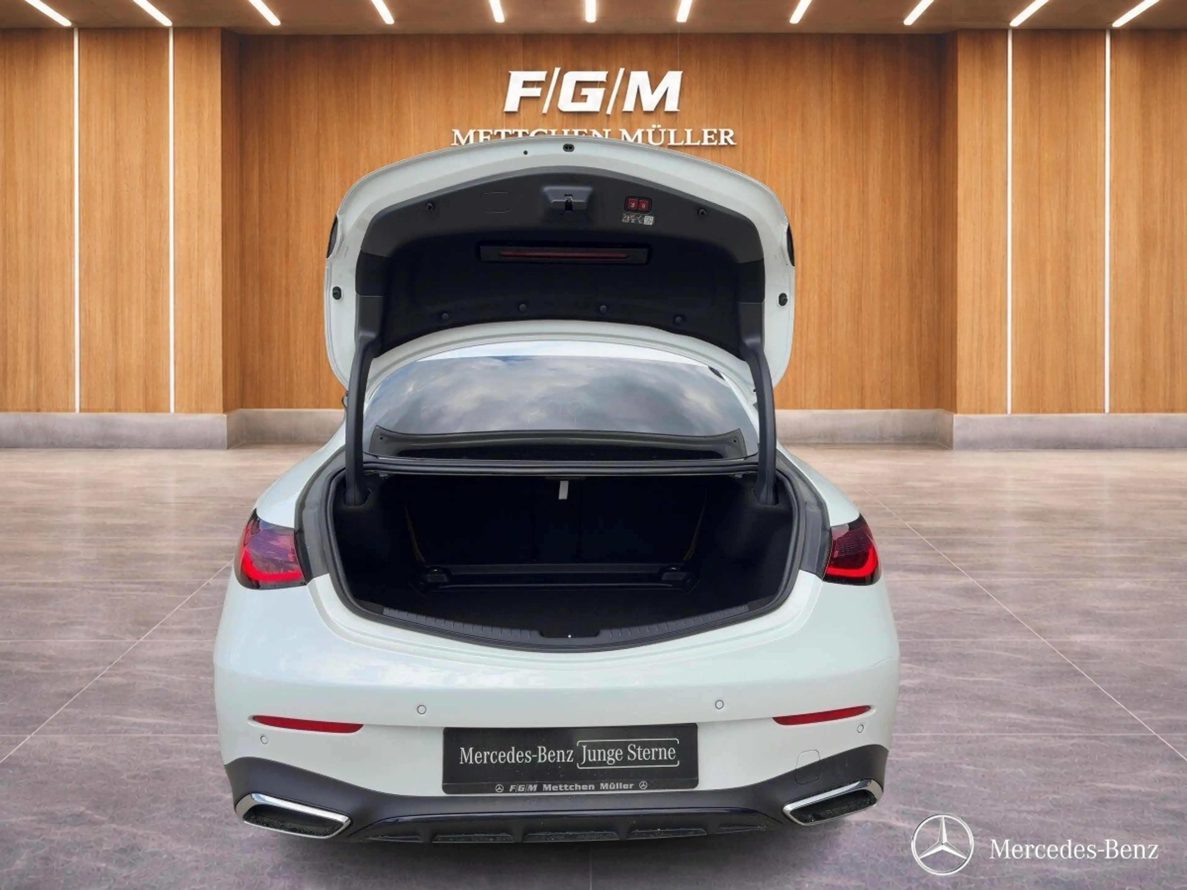 Mercedes-Benz CLE 450 CLE 450 AMG/Premium/Pano/DigiLi/Bur/ABC/Mem/KeyG — photo 5
