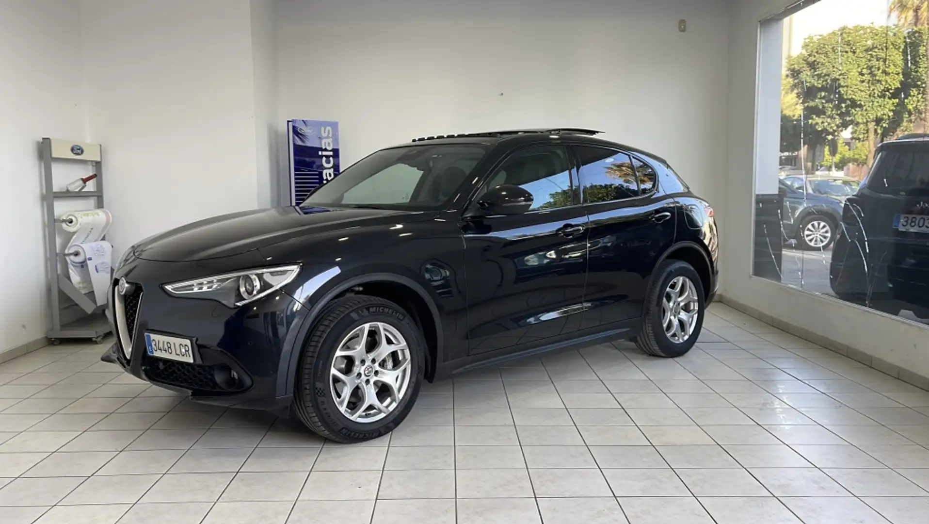 Alfa Romeo Stelvio 2.2 Executive Q4 210 Aut. Negro - 1