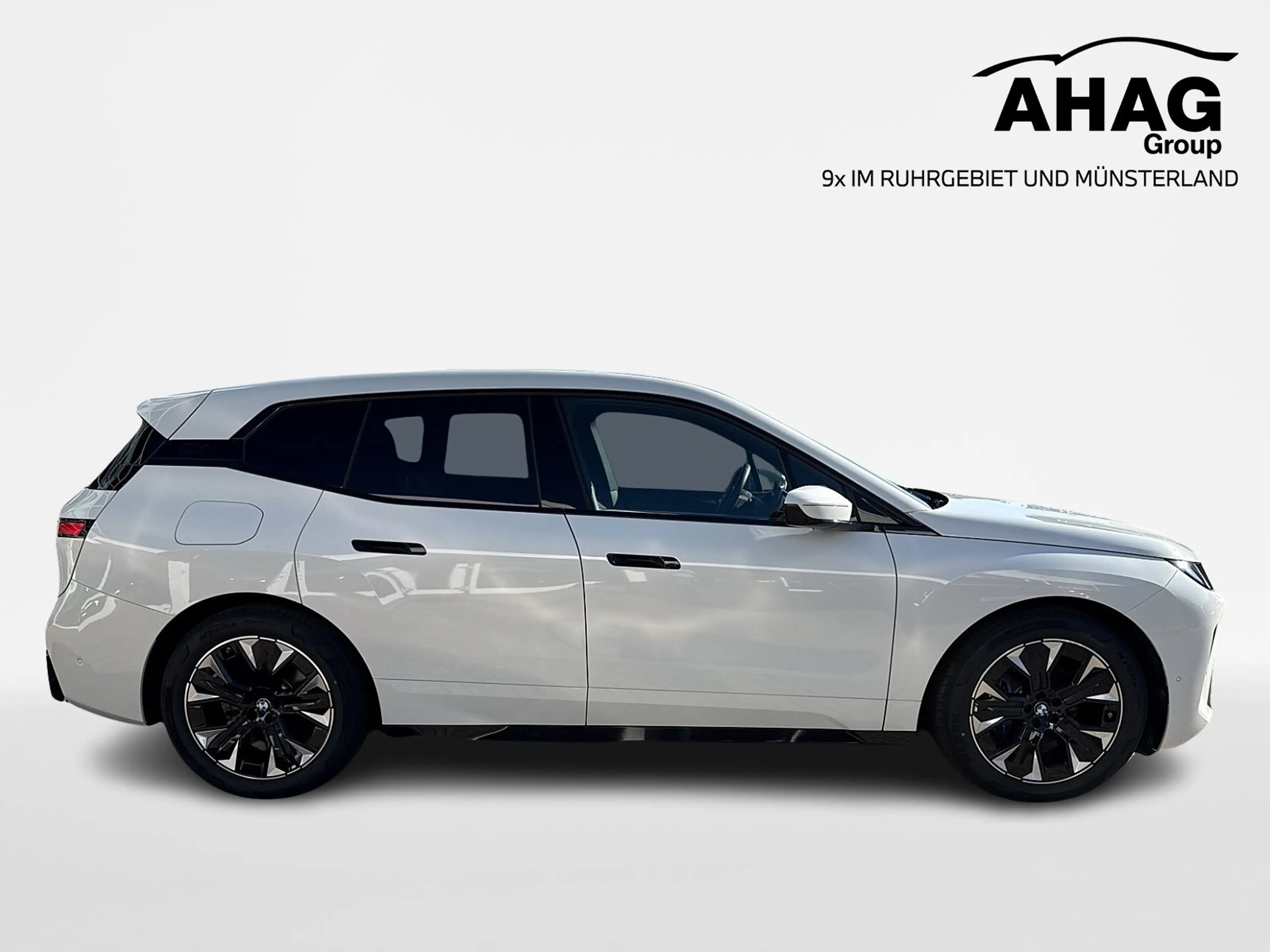 BMW iX xDrive45  M Sport AHK Sitzbelüf 360° ACC H/K — photo 3