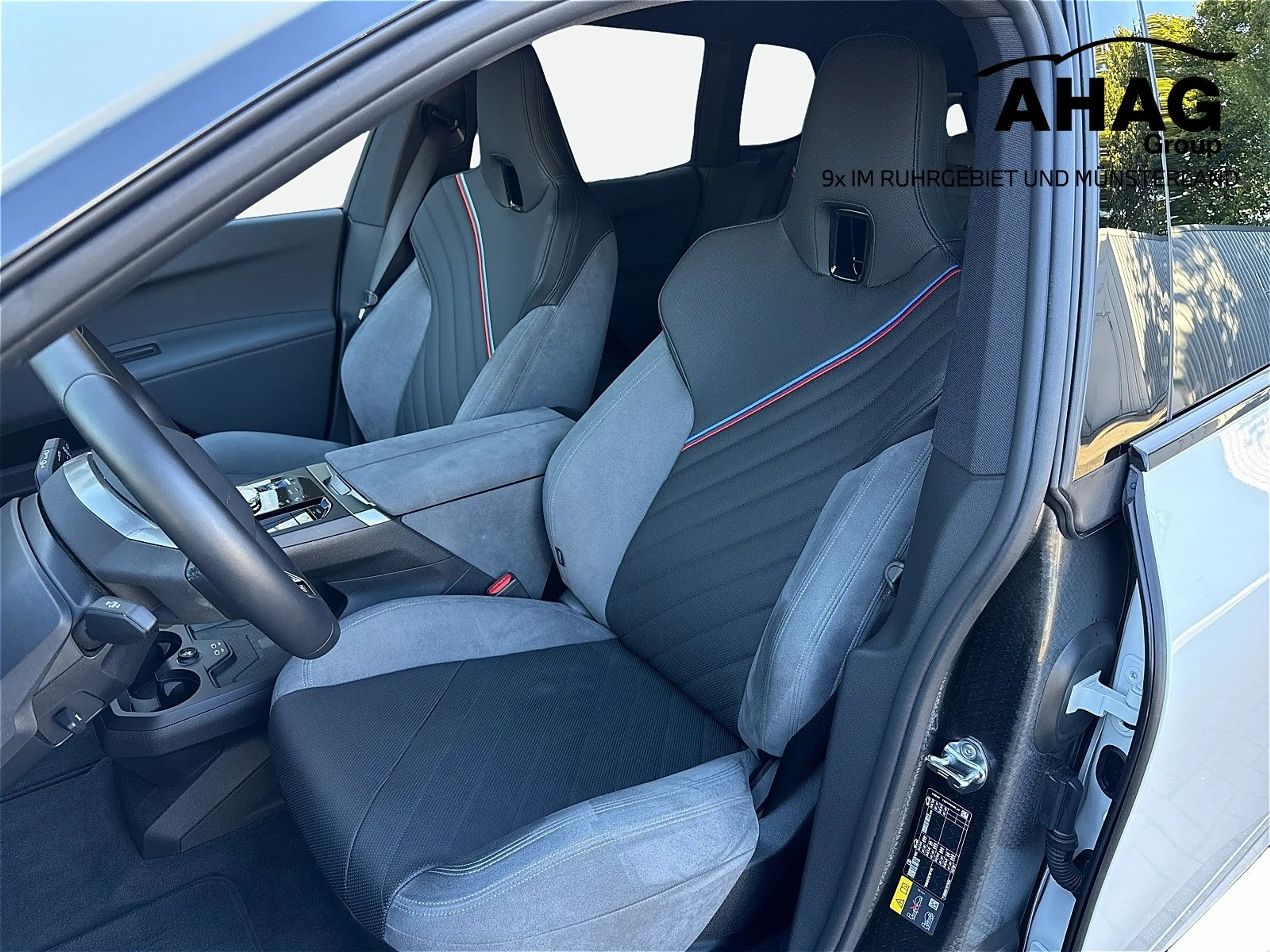 BMW iX xDrive45  M Sport AHK Sitzbelüf 360° ACC H/K — photo 7