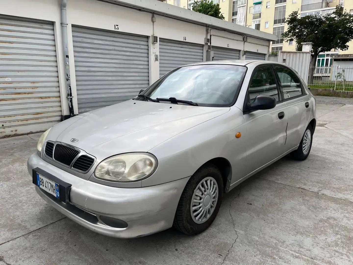 Daewoo Lanos 1.3i cat 5 porte SE Plus Argintiu - 1