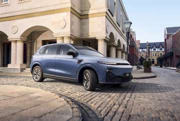 B10 160kW (56,2 kWh) Life