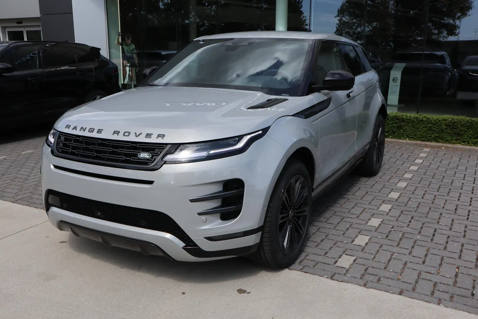 Land Rover Range Rover Evoque P270e Dynamic SE AWD Auto. 26M Argent - 1