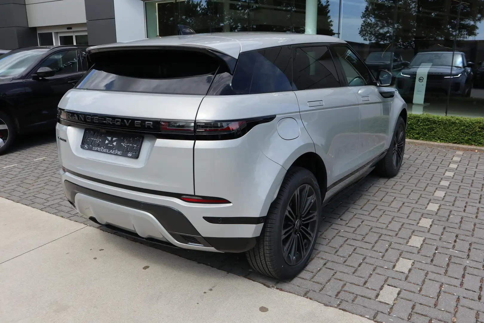 Land Rover Range Rover Evoque P270e Dynamic SE AWD Auto. 26M Argent - 2