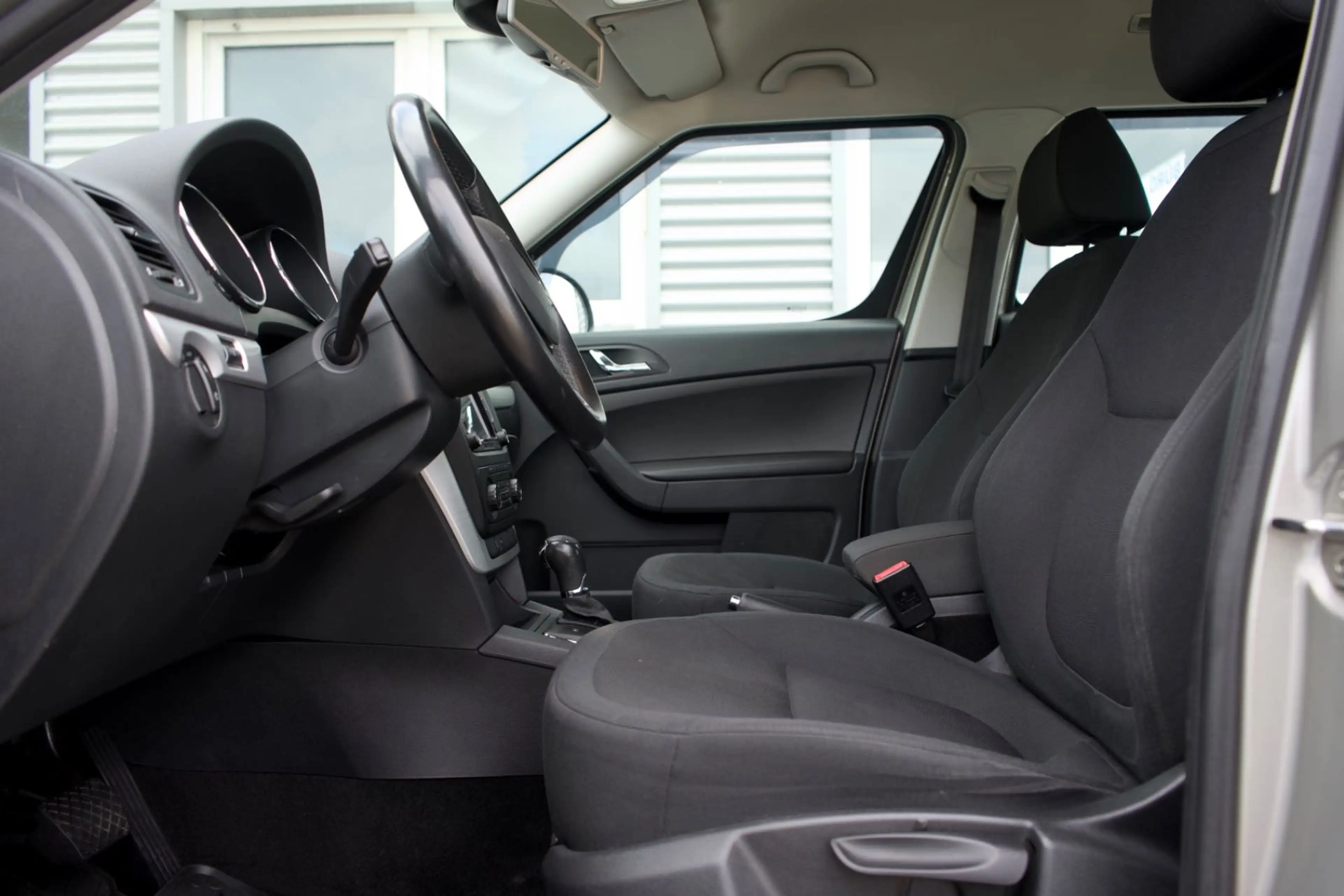 Skoda Yeti 1.4 TSI/ AUTOMATIK/ KAM/ AHK — photo 13