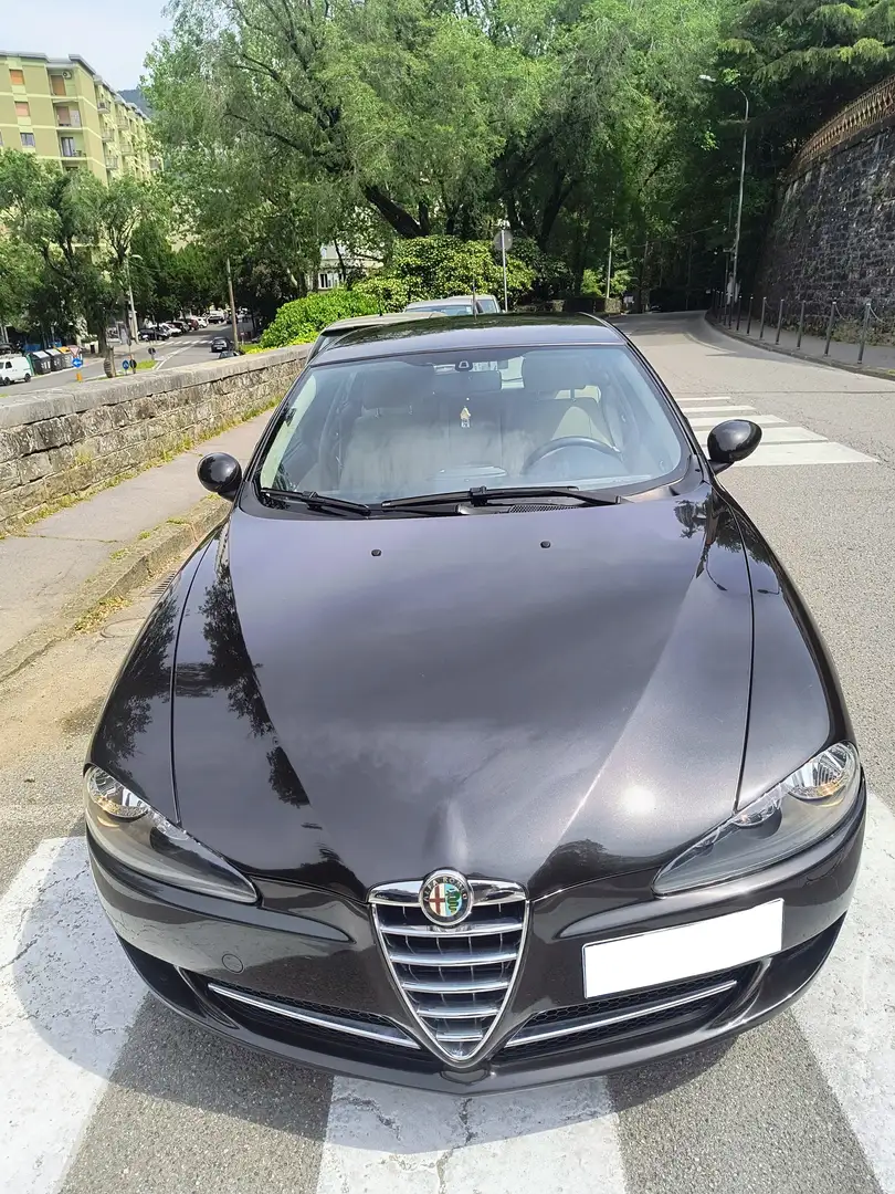 Alfa Romeo 147 147 II 2004 5p 1.6 ts 16v Distinctive 120cv Nero - 2