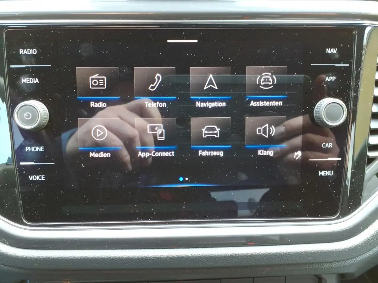 Volkswagen T-Roc 1.5 TSI DSG R-LINE +AHK +LED +ACC +CARPLAY +SHZ + 10