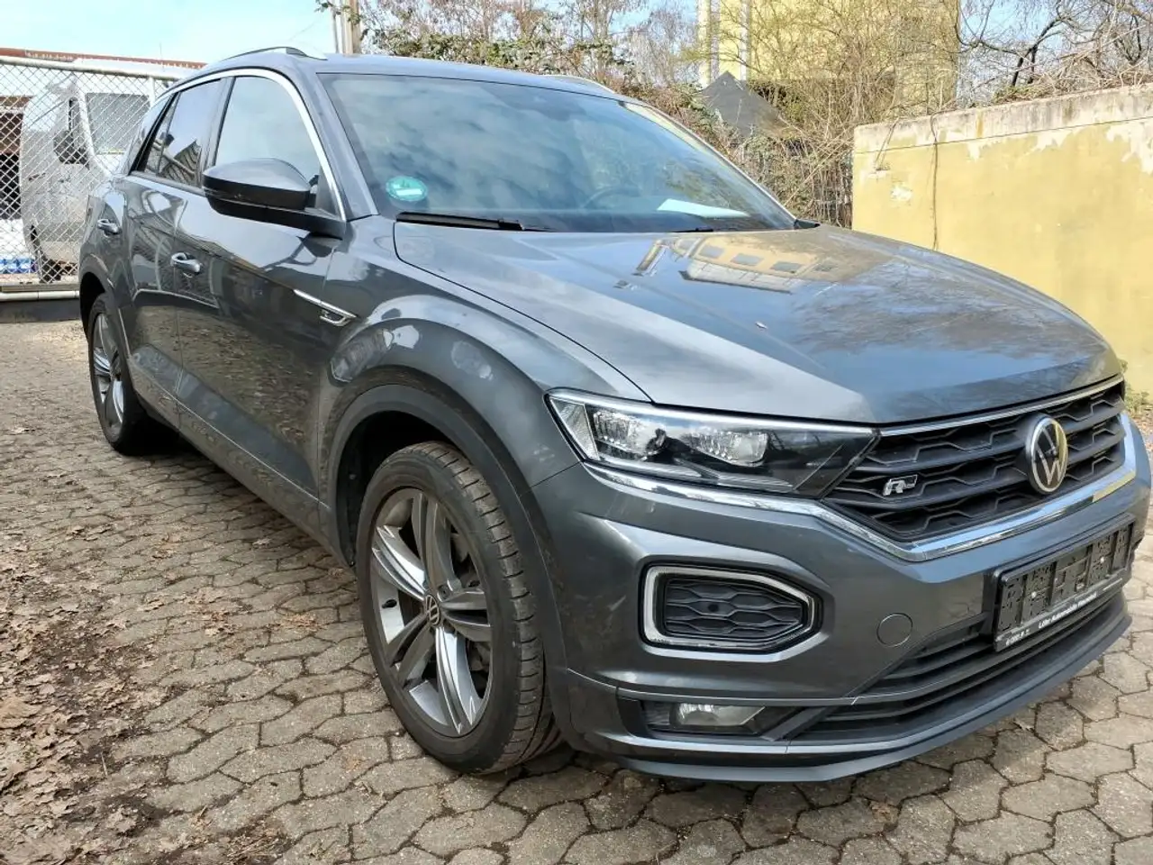 Volkswagen T-Roc 1.5 TSI DSG R-LINE +AHK +LED +ACC +CARPLAY +SHZ + 2