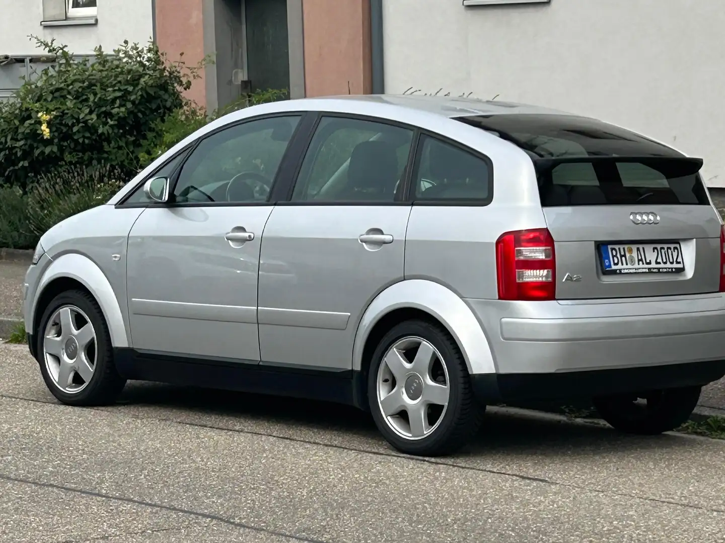 Audi A2 A2 1.6 FSI Silber - 2