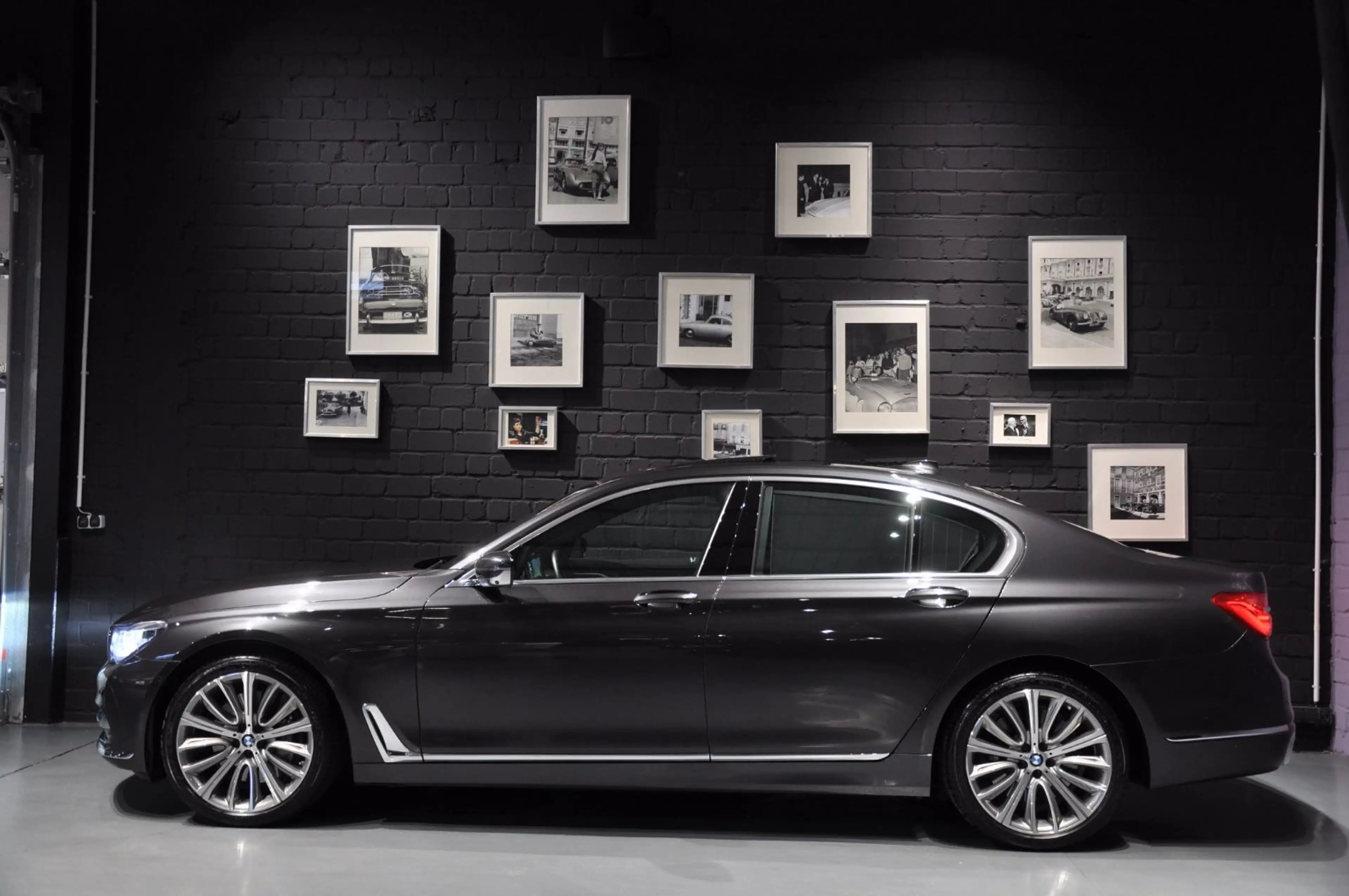 BMW 750 7 750 i xDrive — photo 7
