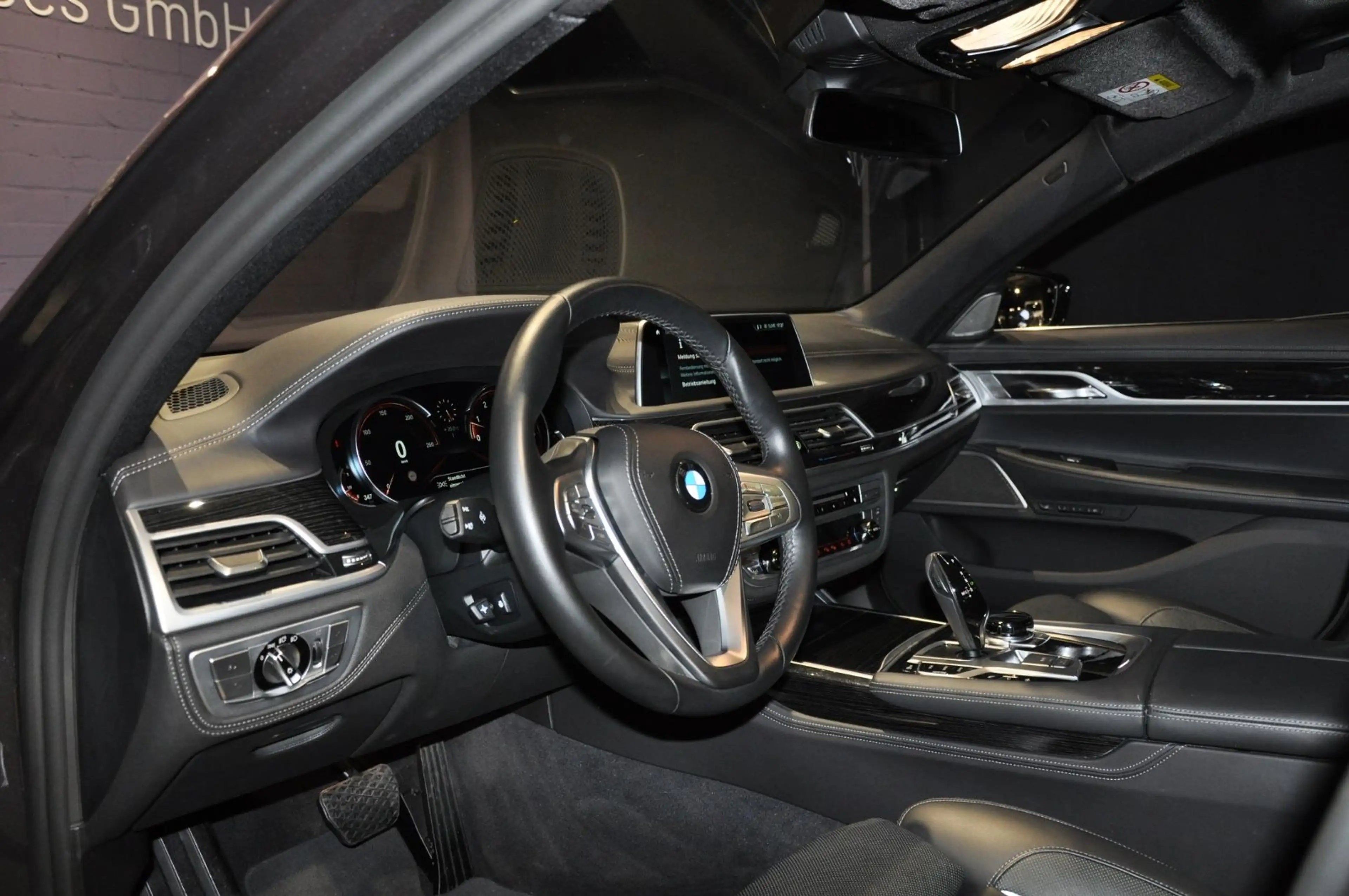 BMW 750 7 750 i xDrive — photo 12