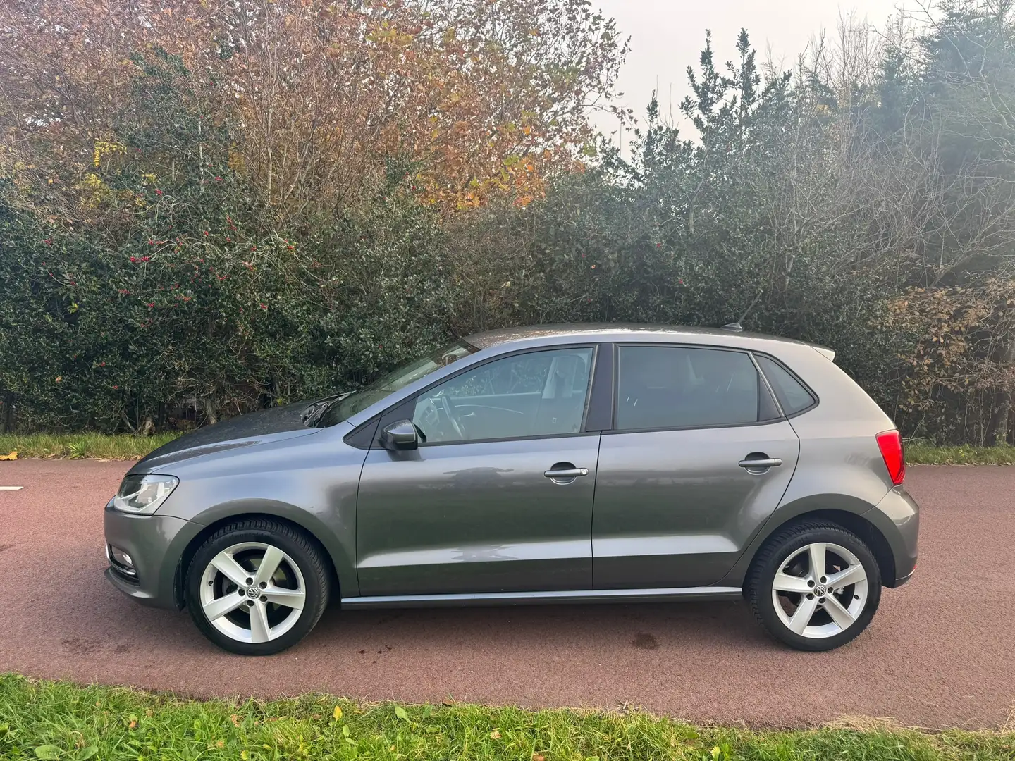 Volkswagen Polo 1.2 TSI Highline|Autom.|Dis=V.V|Luxe| Grijs - 2