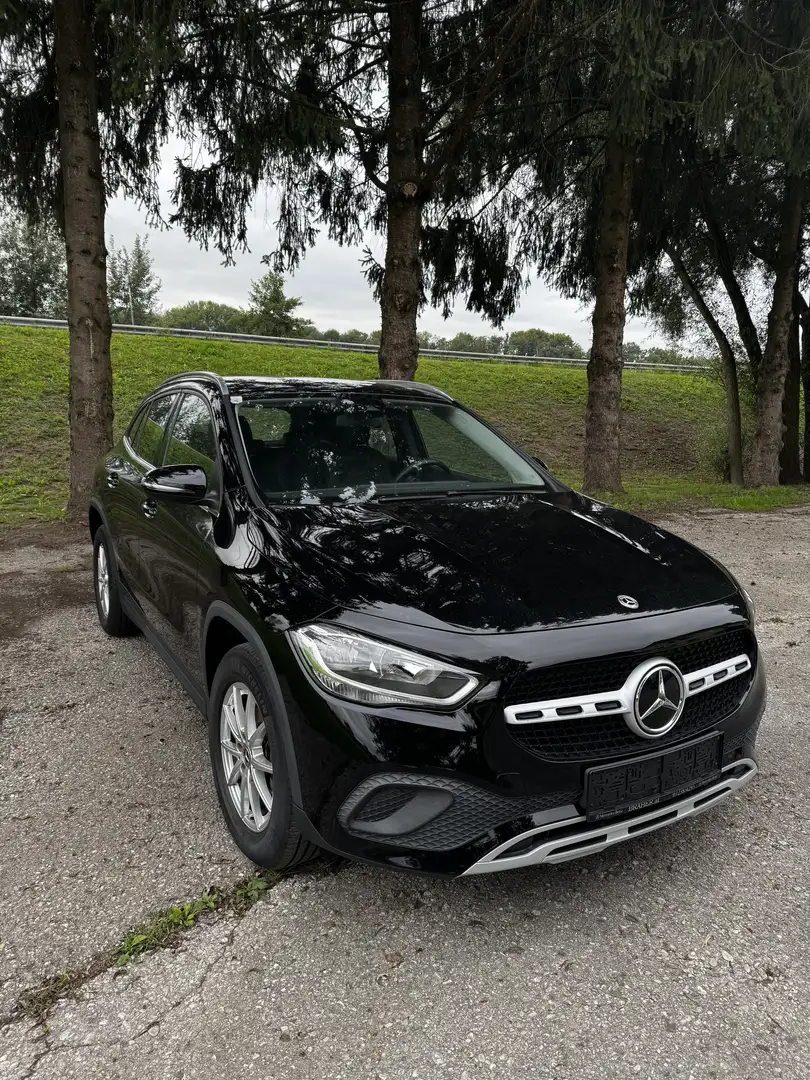 Mercedes-Benz GLA 180 GLA 180 d Aut. Schwarz - 1