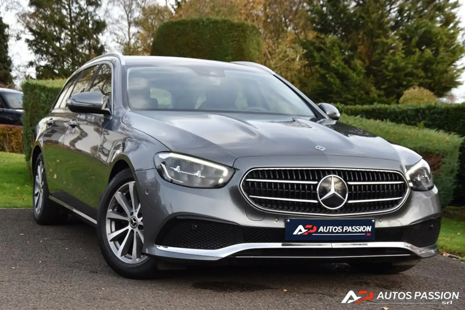 Mercedes-Benz E 200 d Business Solution Limited | Light Pack | DAB Gris - 1