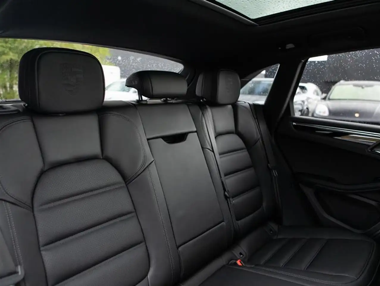 Porsche Macan снимка Porsche Macan
