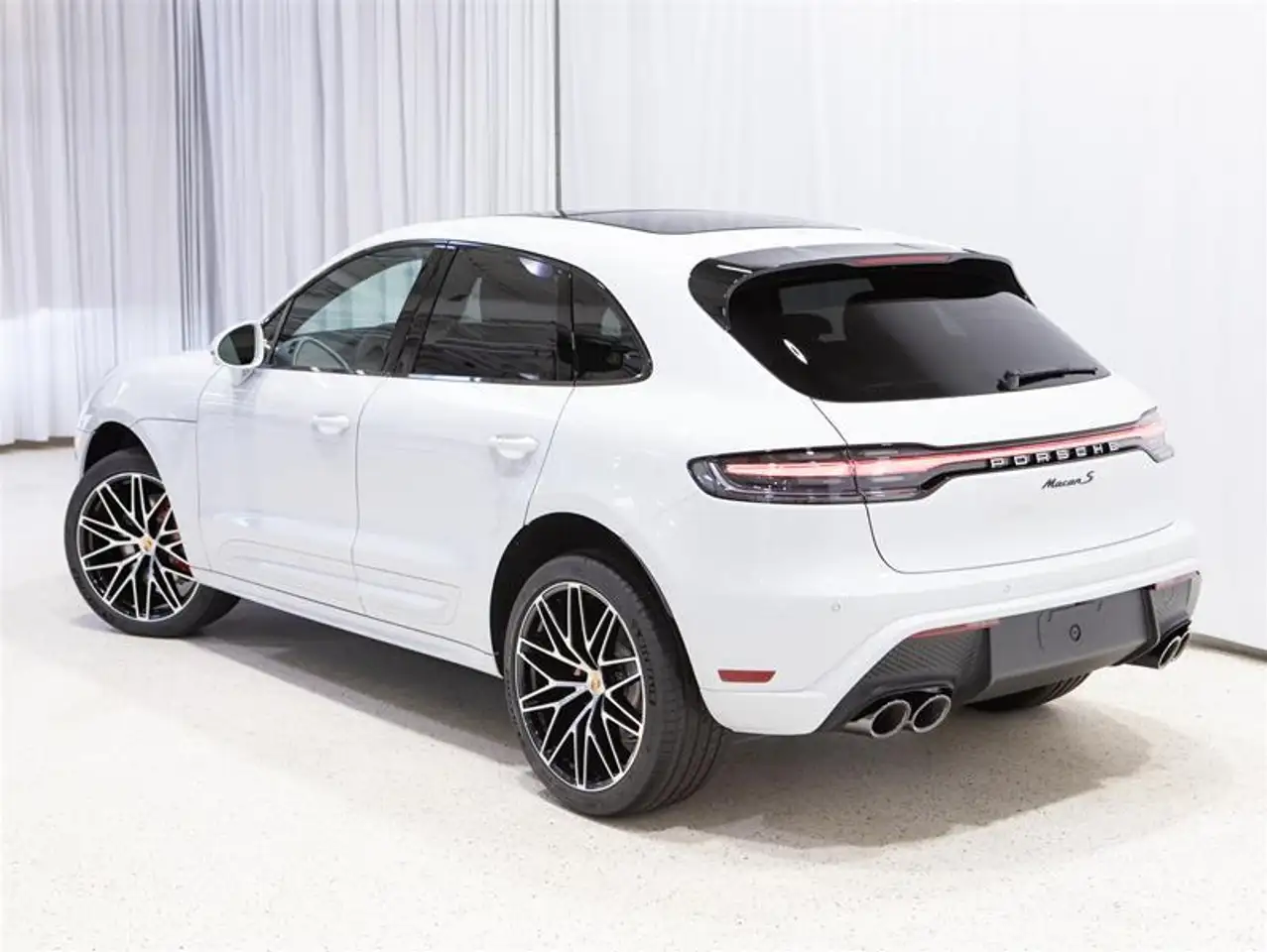Porsche Macan снимка Porsche Macan