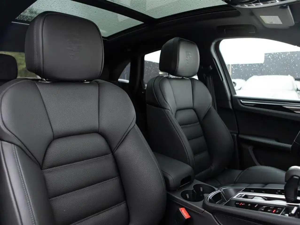 Porsche Macan снимка Porsche Macan