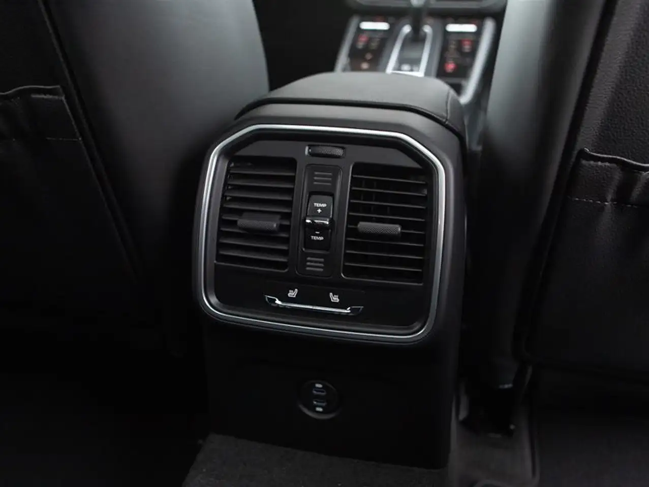 Porsche Macan снимка Porsche Macan