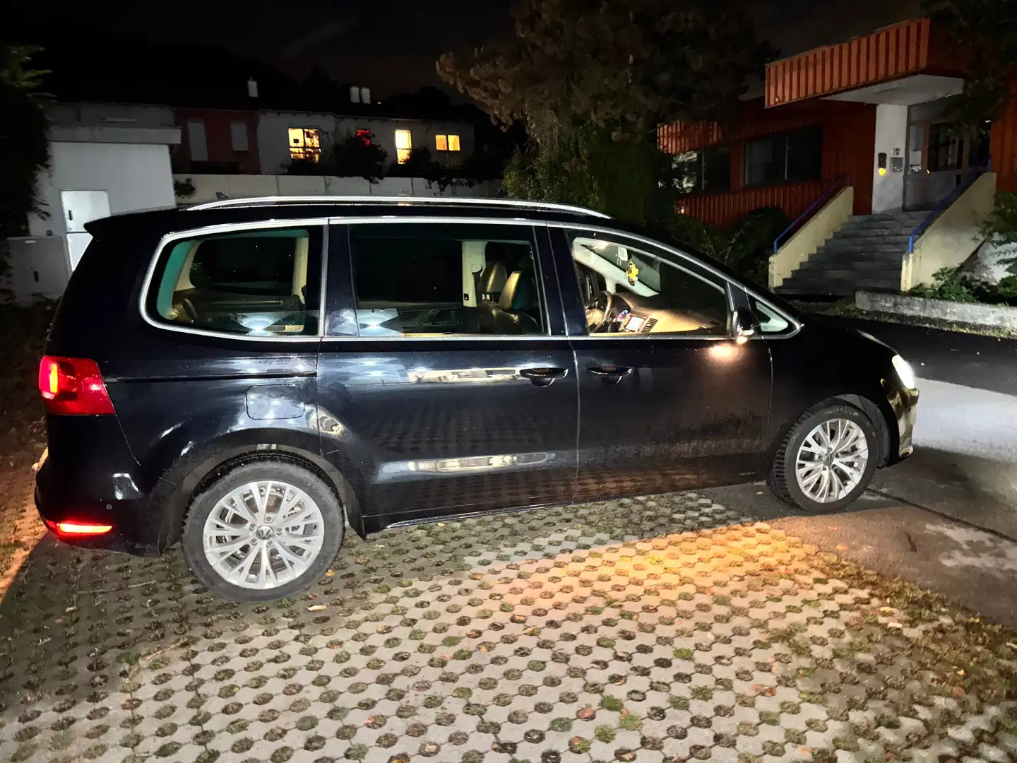 Volkswagen Sharan Sharan Highline BMT 2,0 TDI DPF DSG Highline Schwarz - 2