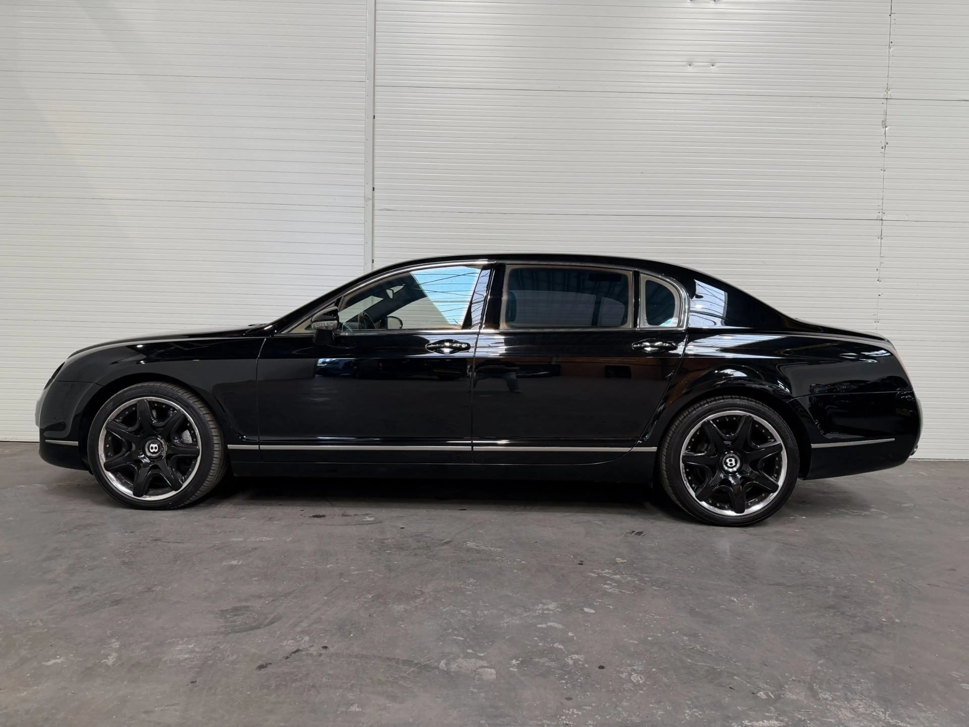 Bentley Flying Spur Continental 6.0 W12 — photo 7